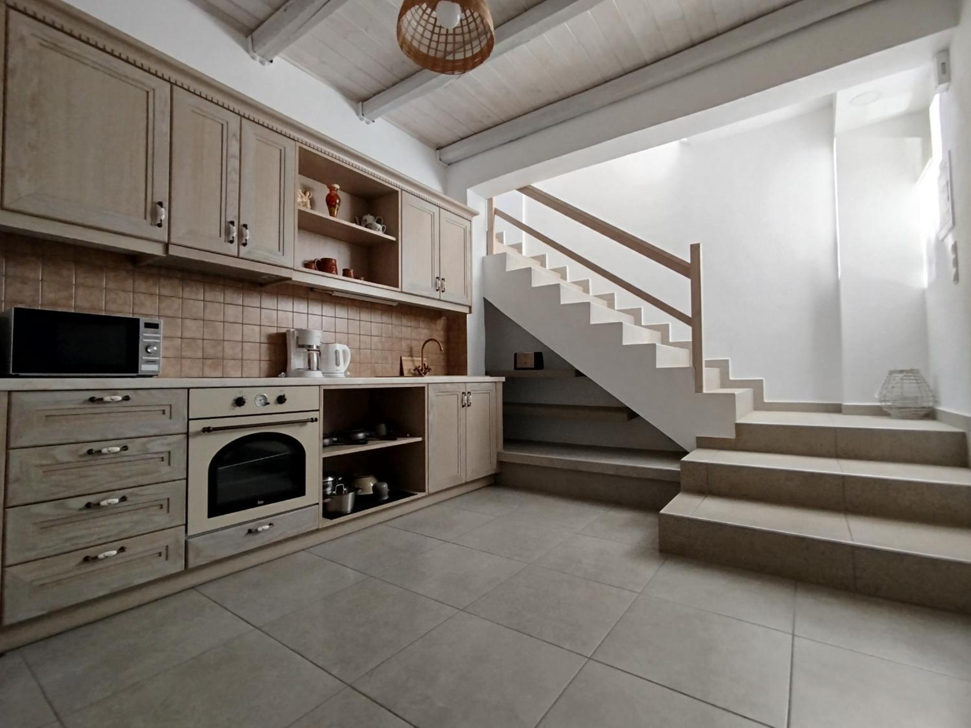 Alexena Apartment