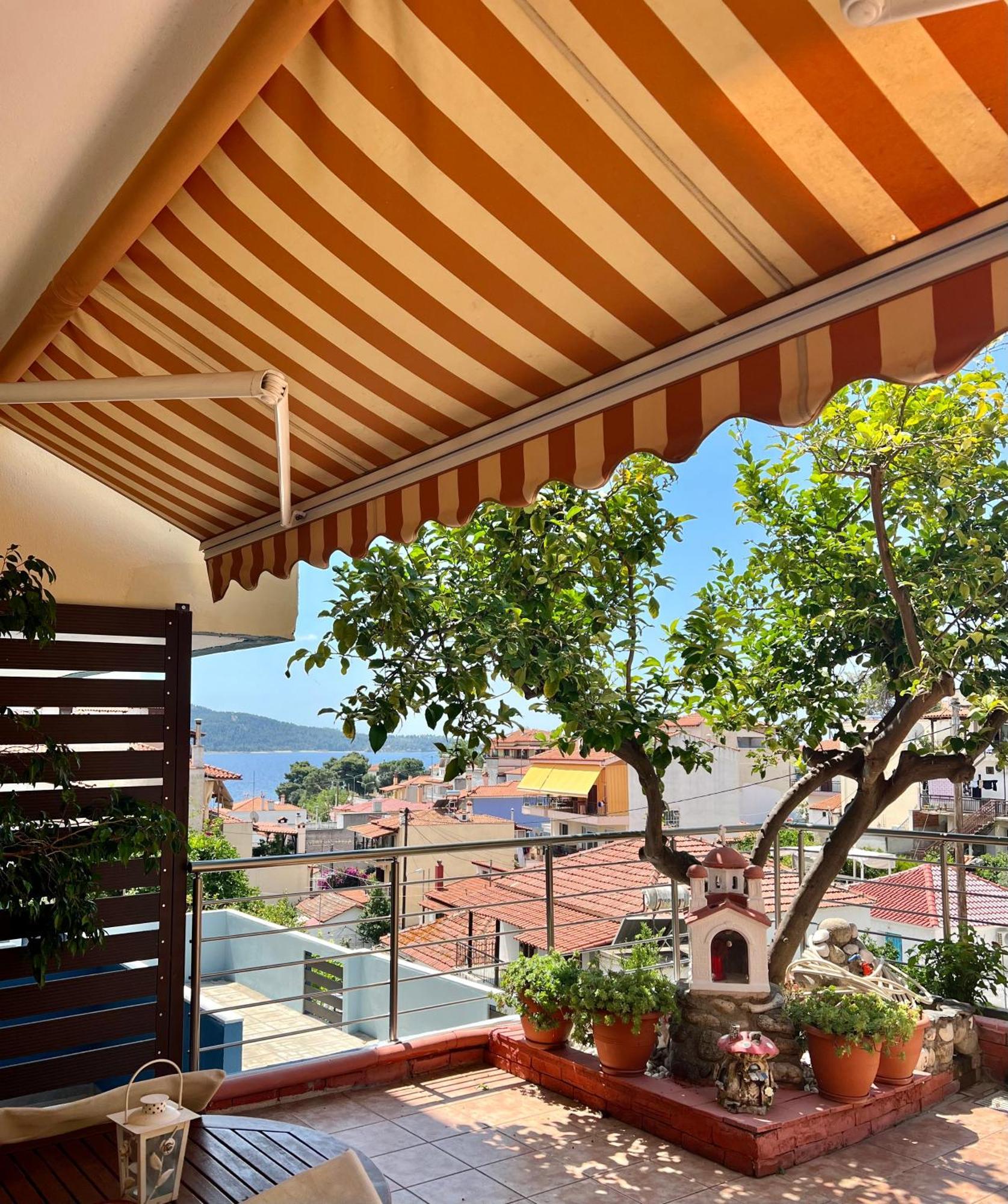 Anna Maria Views * Neos Marmaras