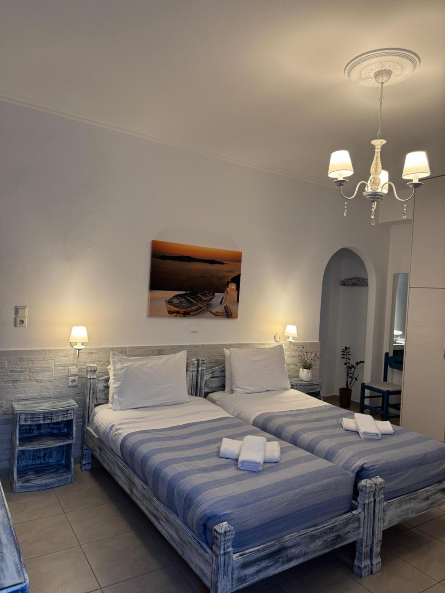 Phoenix Aparthotel Fira (Santorini)