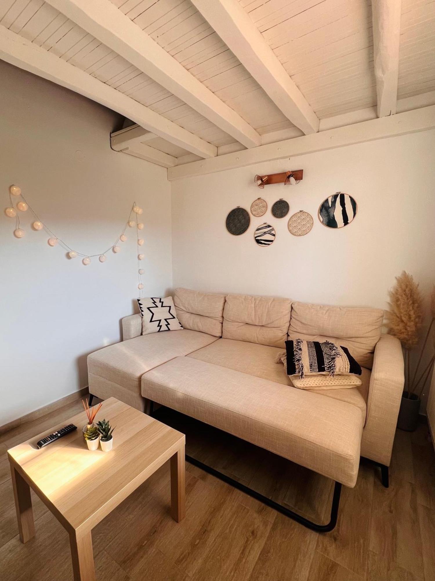 Apartment Tramontana House2 *