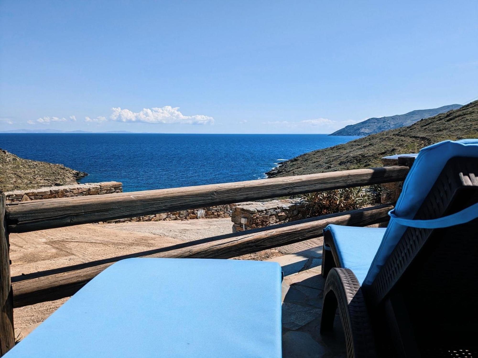 Tranquil Seaside Escape *