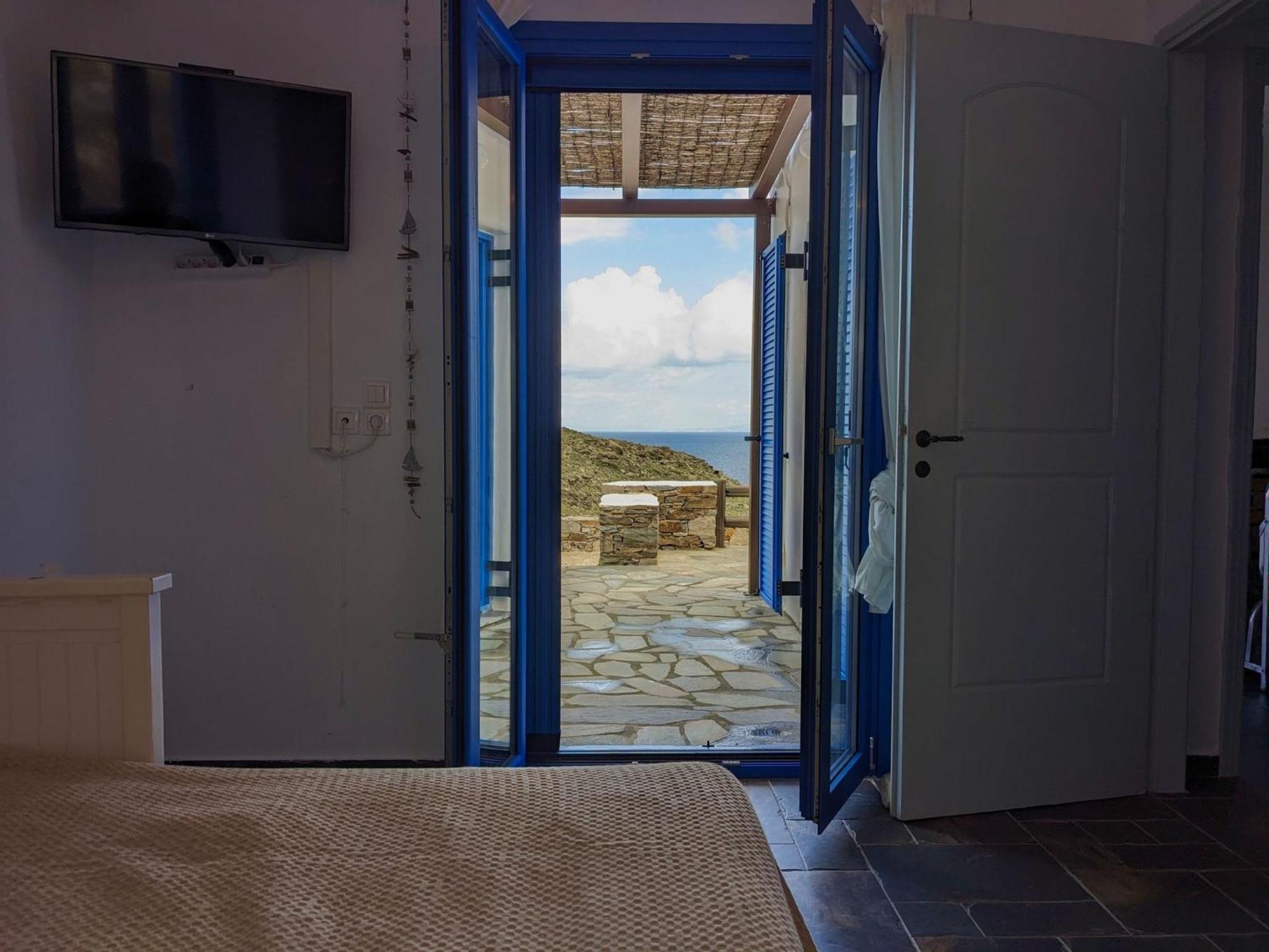 Tranquil Seaside Escape Kythnos