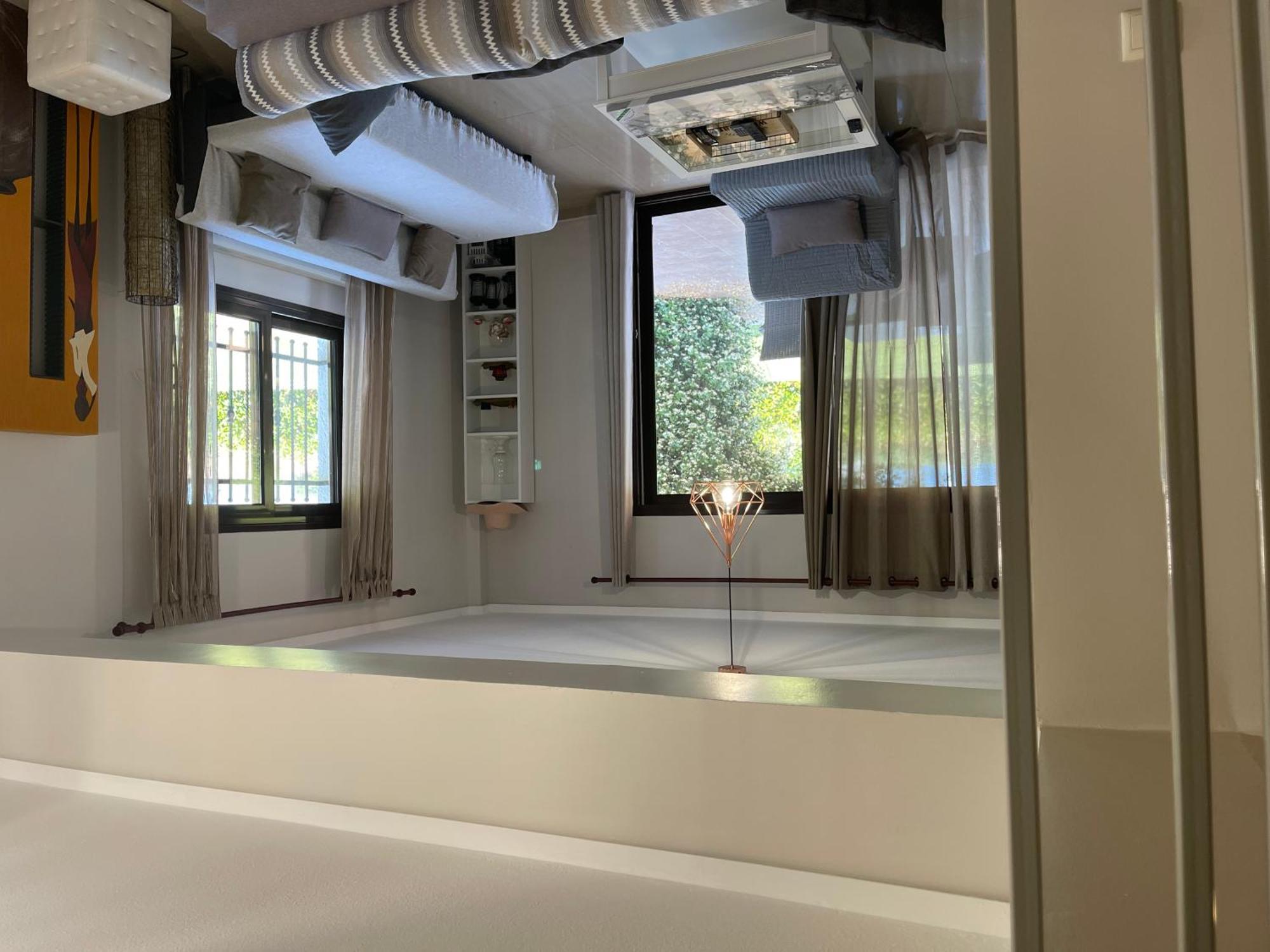 Dalla Apartment *