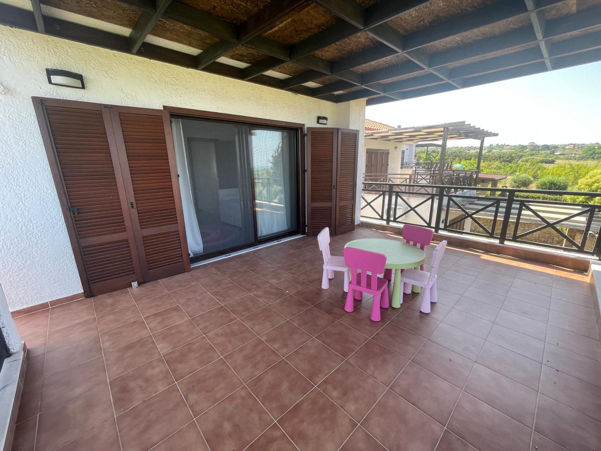 Dalla Apartment *