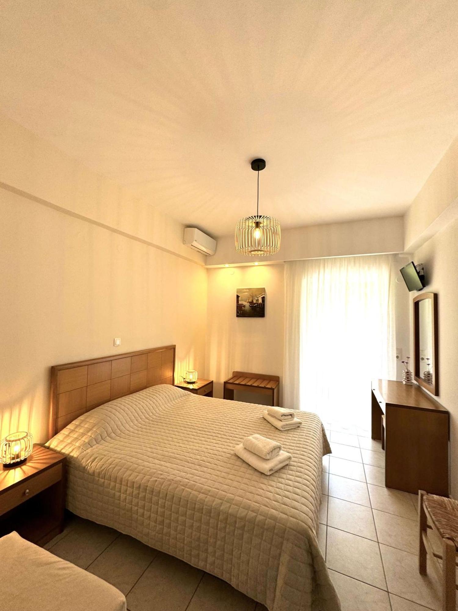 Aparthotel Manolis