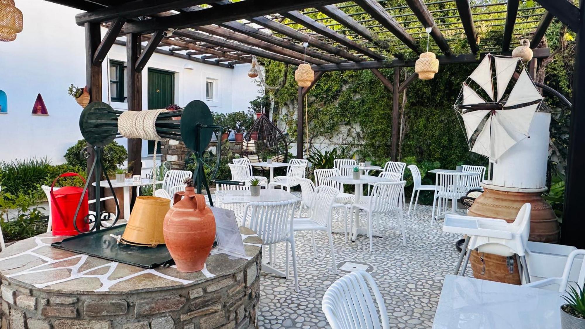 Eleni Parikia (Paros)