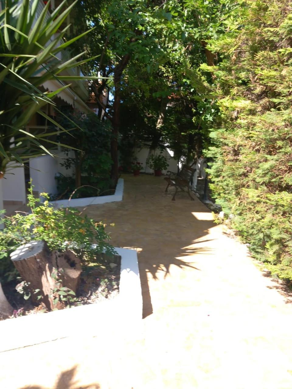 Lenia Kalamitsi (Lefkada)