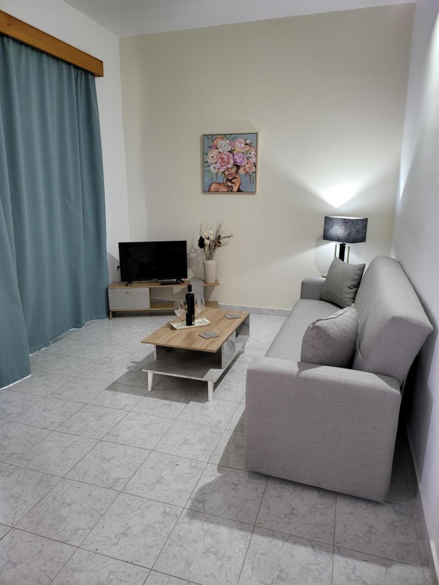 Aparthotel Pyrgos Hotel Apartments 2*