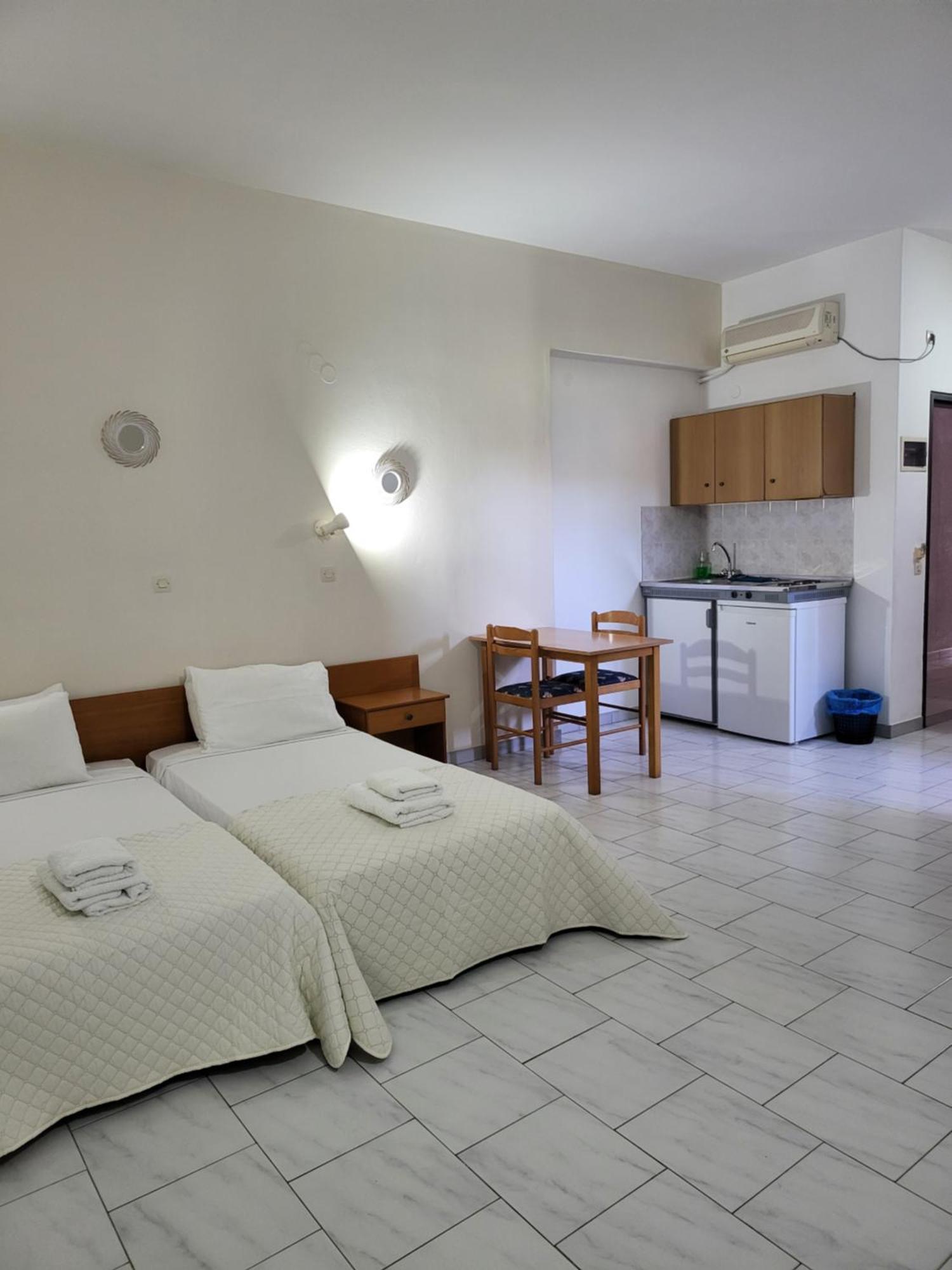 Pyrgos Hotel Apartments 2*