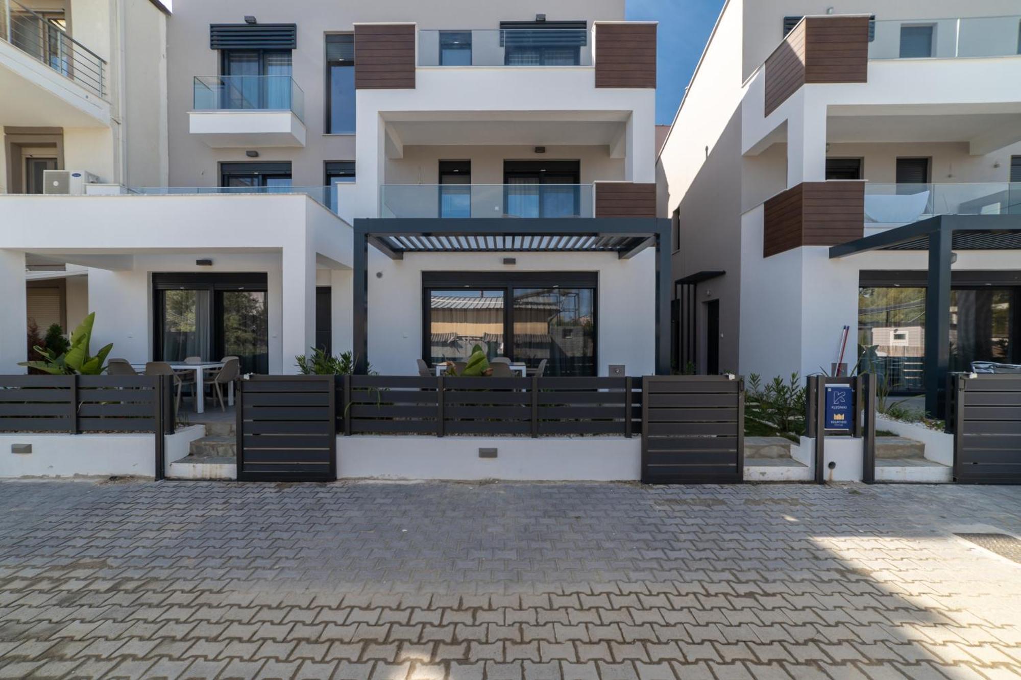 Apartment Kleoniki & Irida Residential Complexes