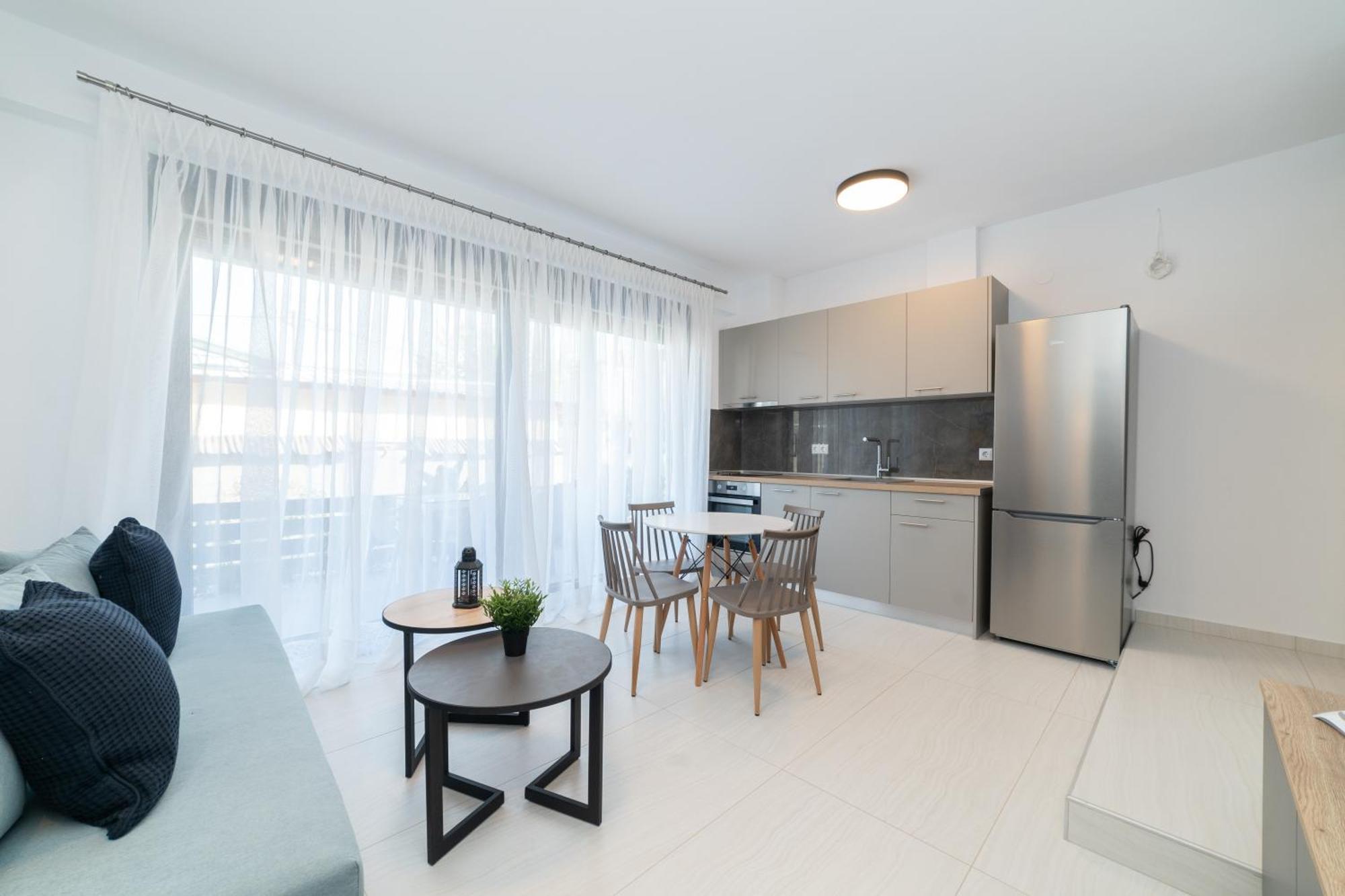Kleoniki & Irida Residential Complexes Ofrinion