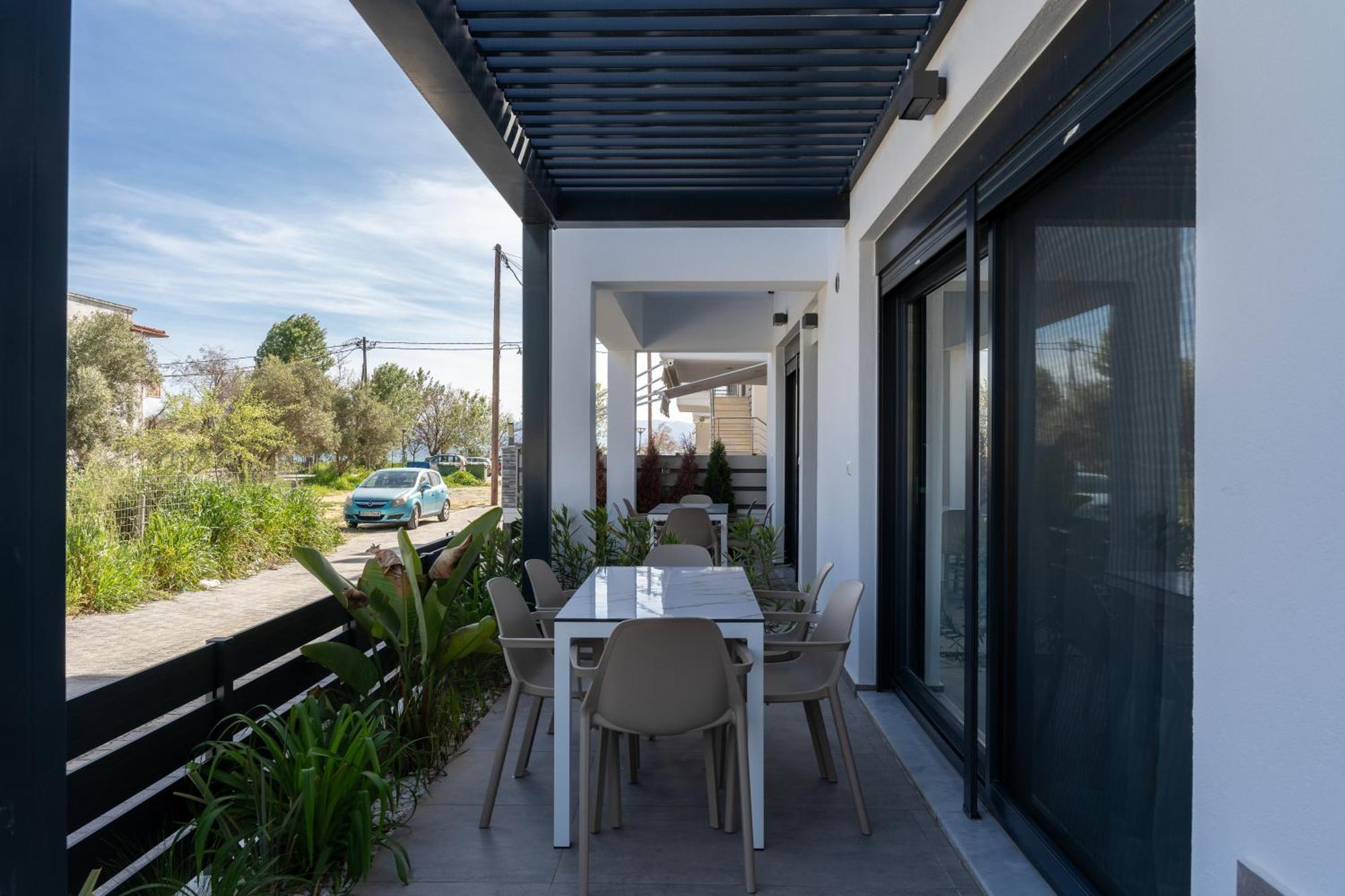 Kleoniki & Irida Residential Complexes Apartment Ofrinion