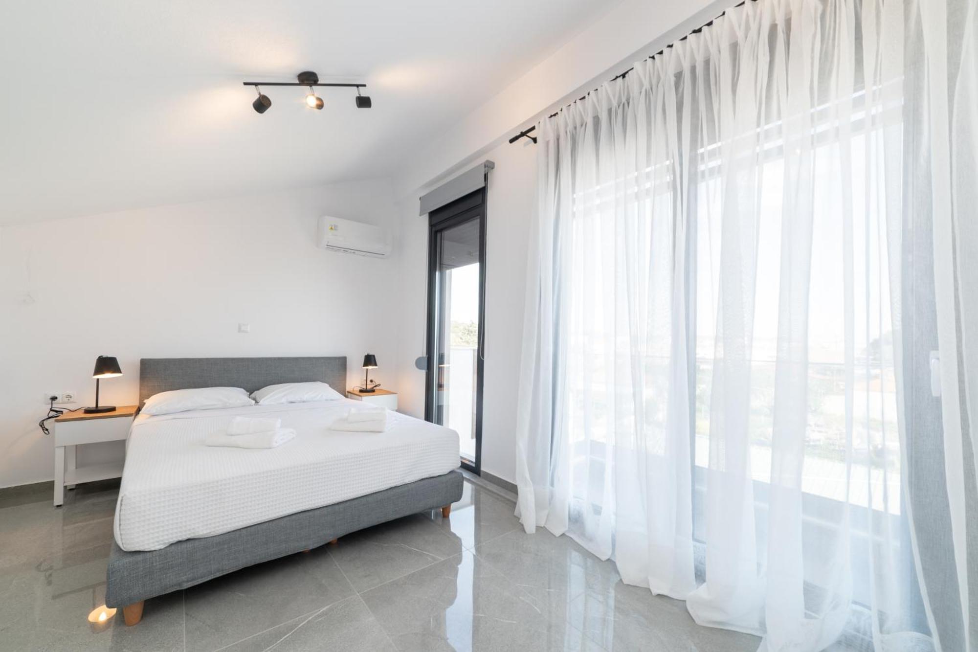 Apartment Kleoniki & Irida Residential Complexes Ofrinion