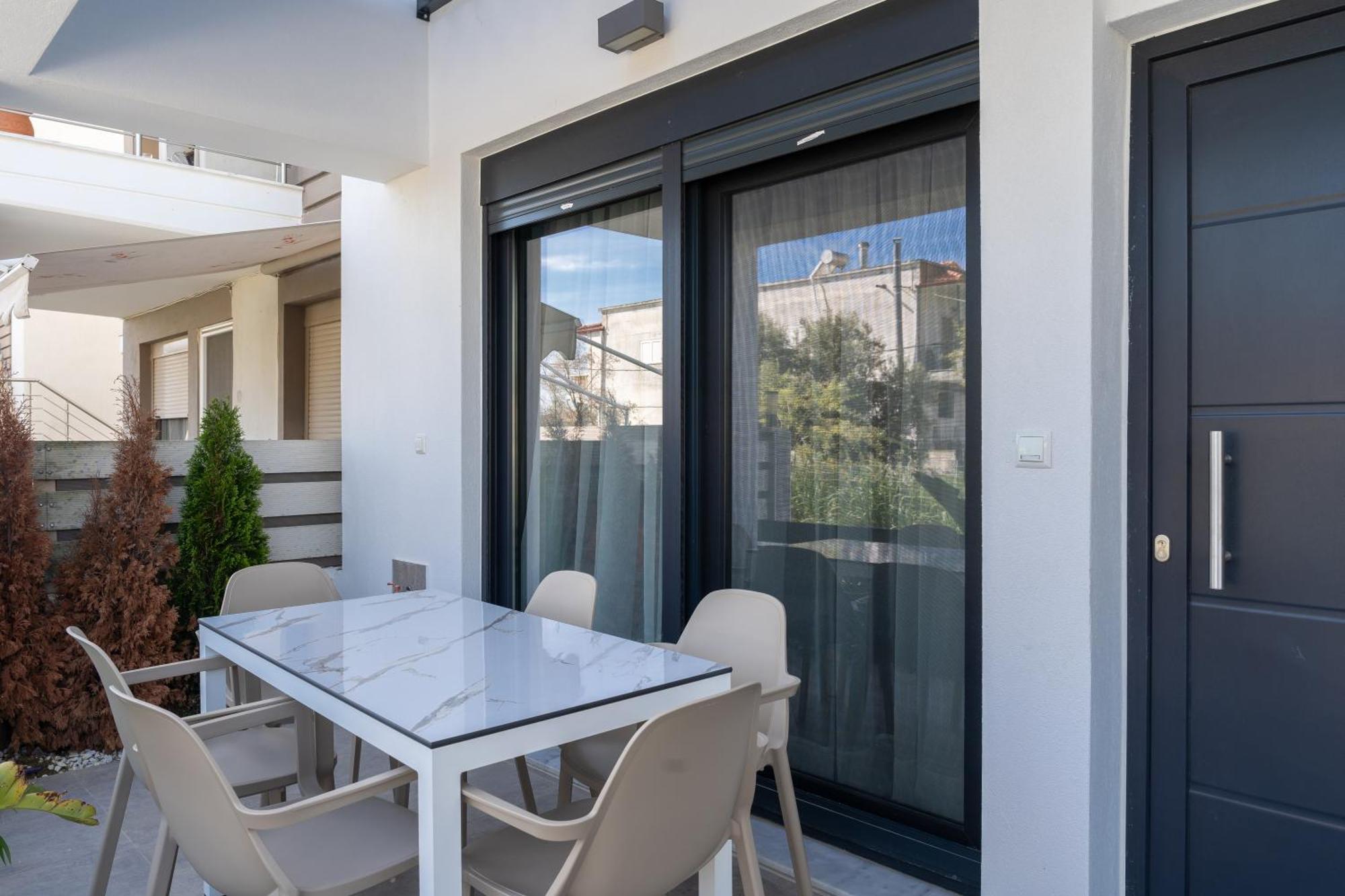Kleoniki & Irida Residential Complexes