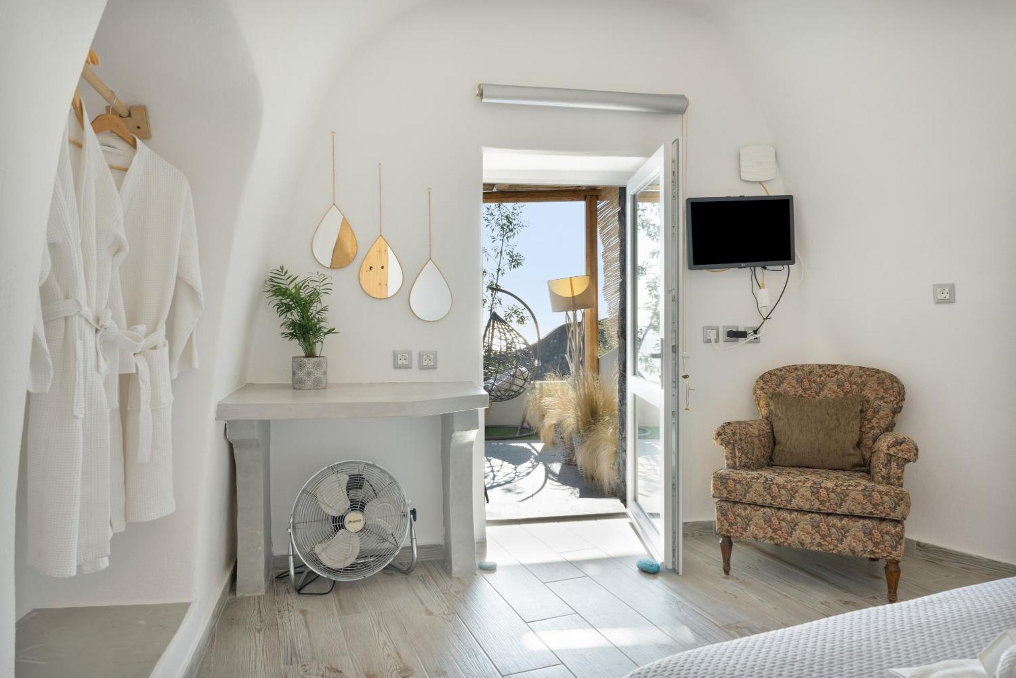 Santoneta Luxury Private Caves Apartment Vourvoulos