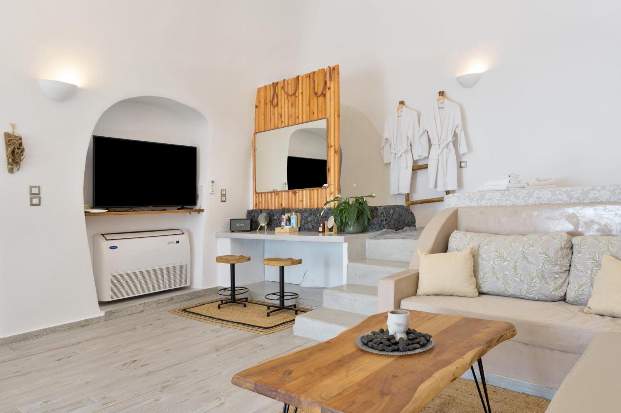 Santoneta Luxury Private Caves Vourvoulos