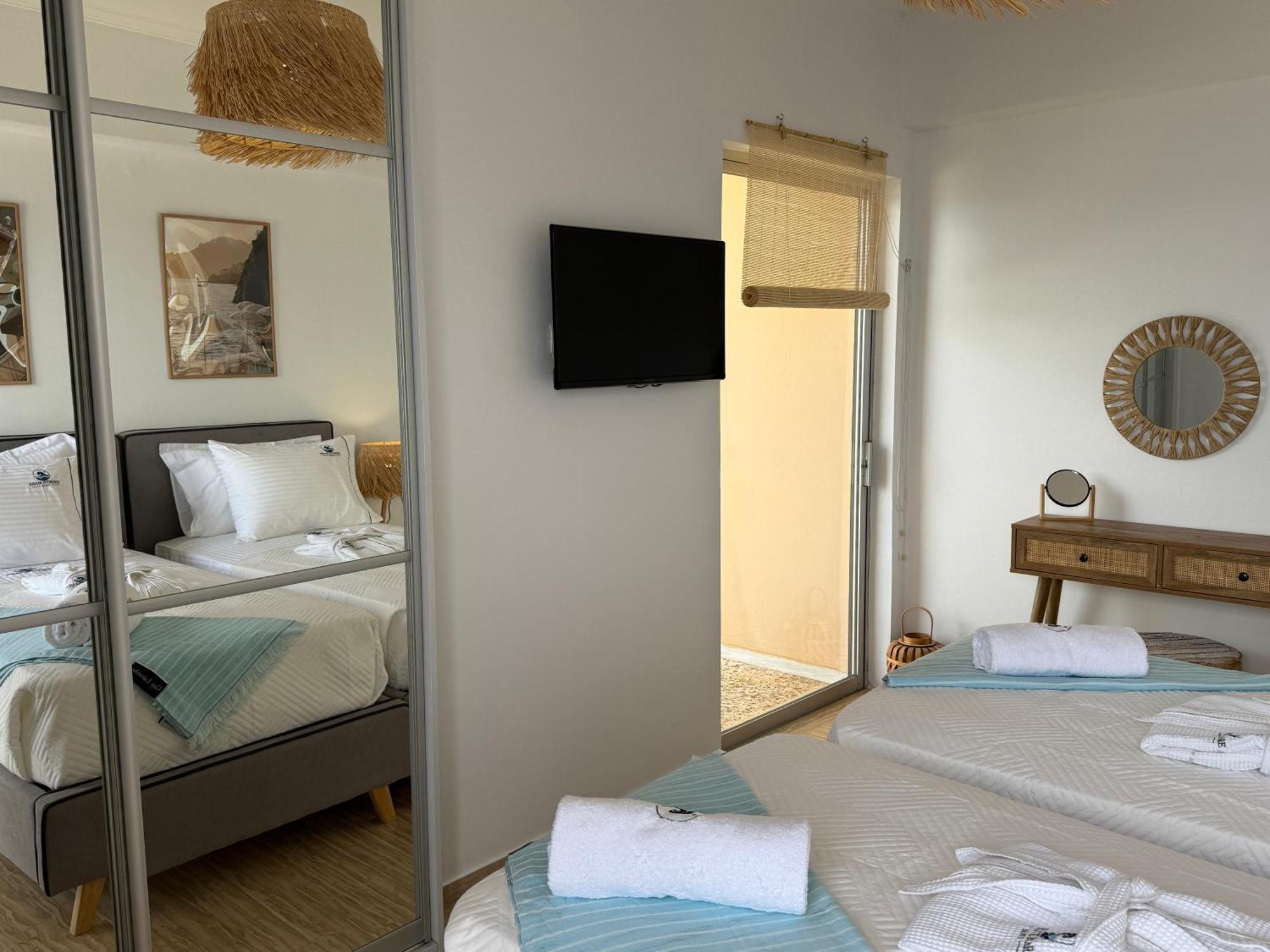 Apartment Fronte Mare - Sea Front Luxury With Private Patio