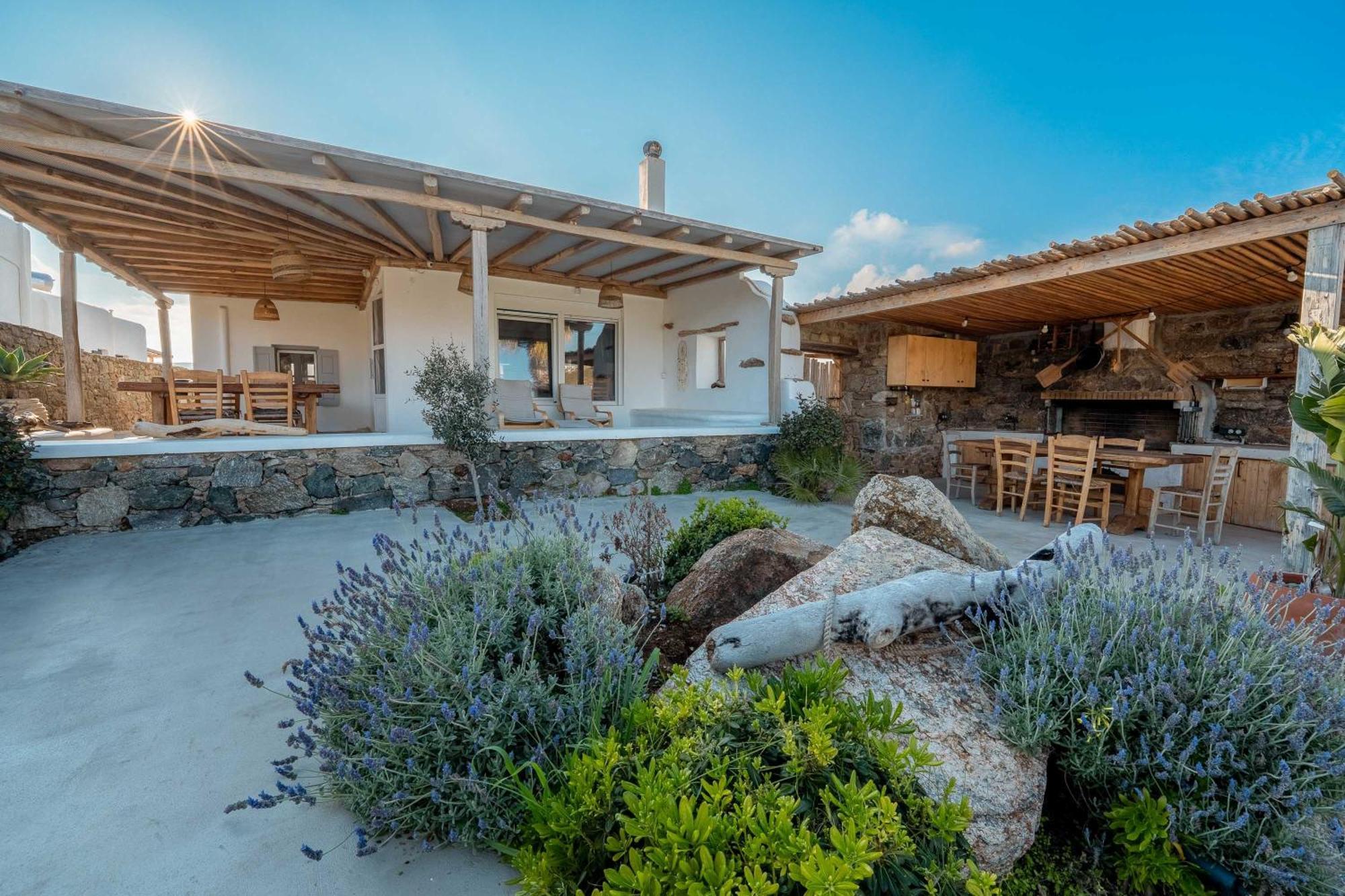 Holiday home Blue Cove Maisonette At Ftelia Beach, Seaview Mykonos Town