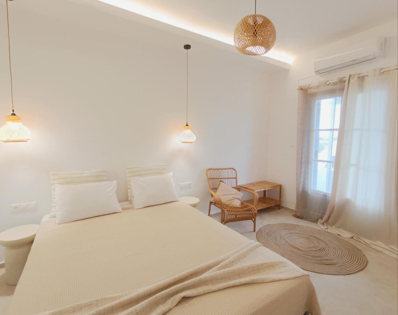 Apanema Paros *