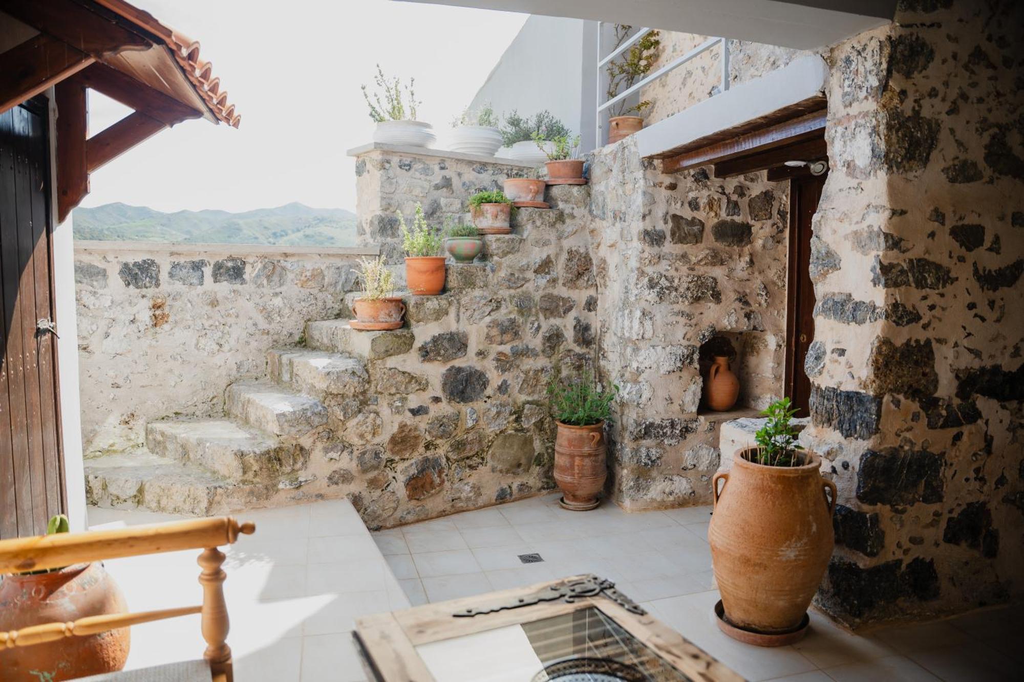Domus Polymnia, Hospitality At Its Best! Spilion