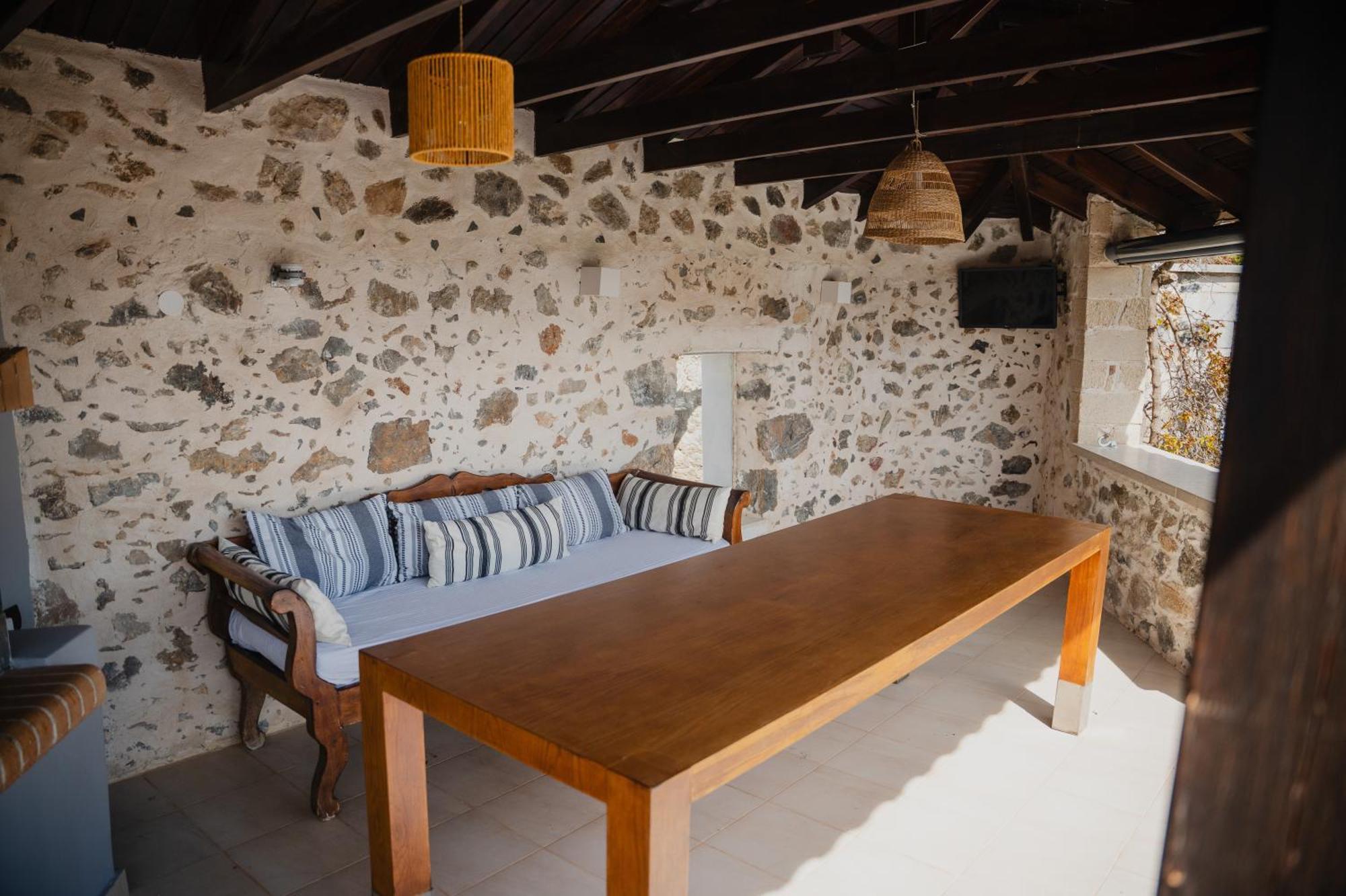 Domus Polymnia, Hospitality At Its Best! Spilion
