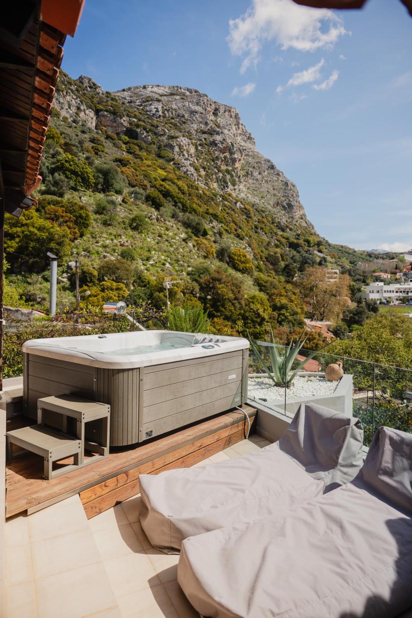 Domus Polymnia, Hospitality At Its Best! Spilion