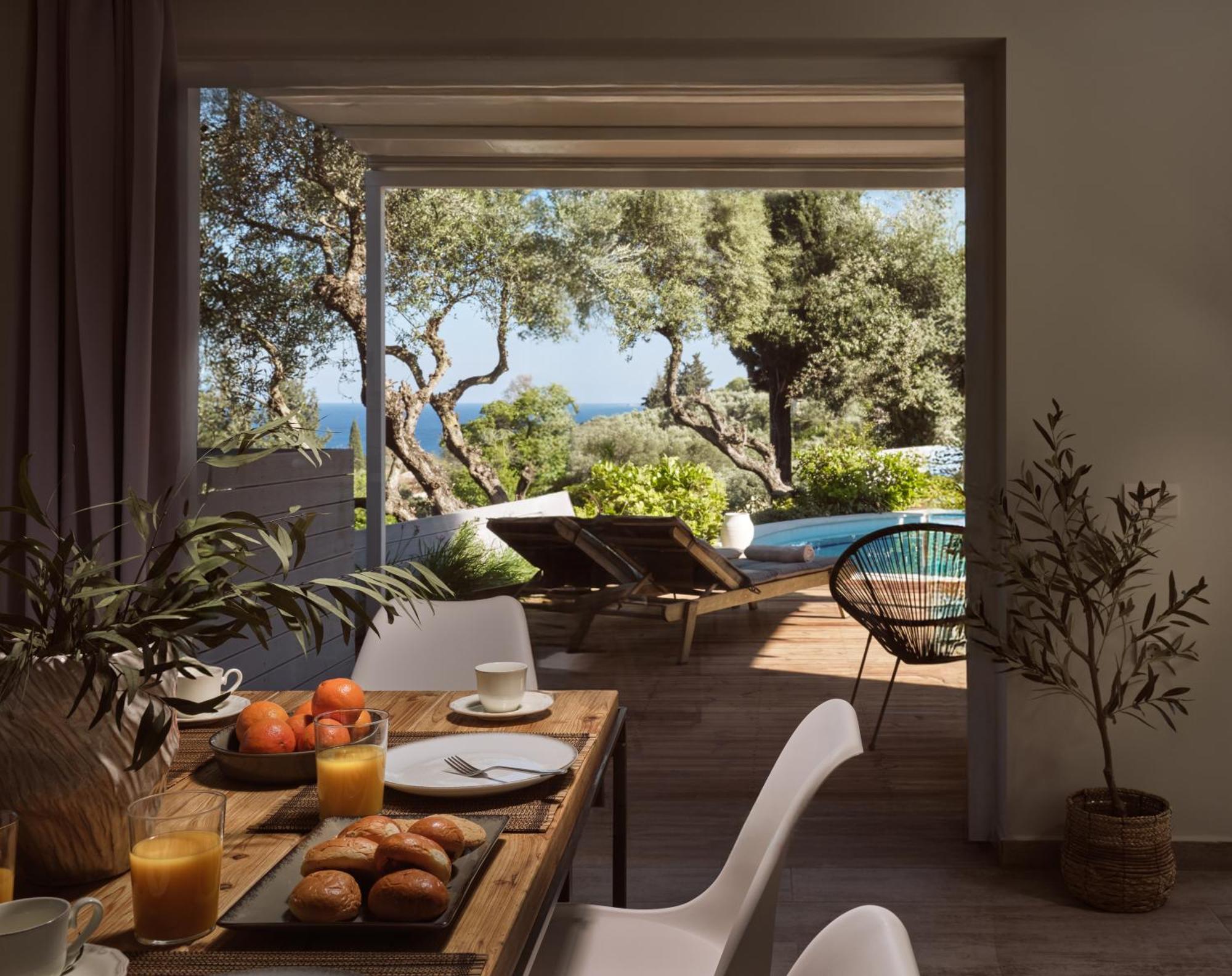 Chris & Jo Villas, Enchanting Escapes, With Heated Pools & Seaviews By Thinkvilla *