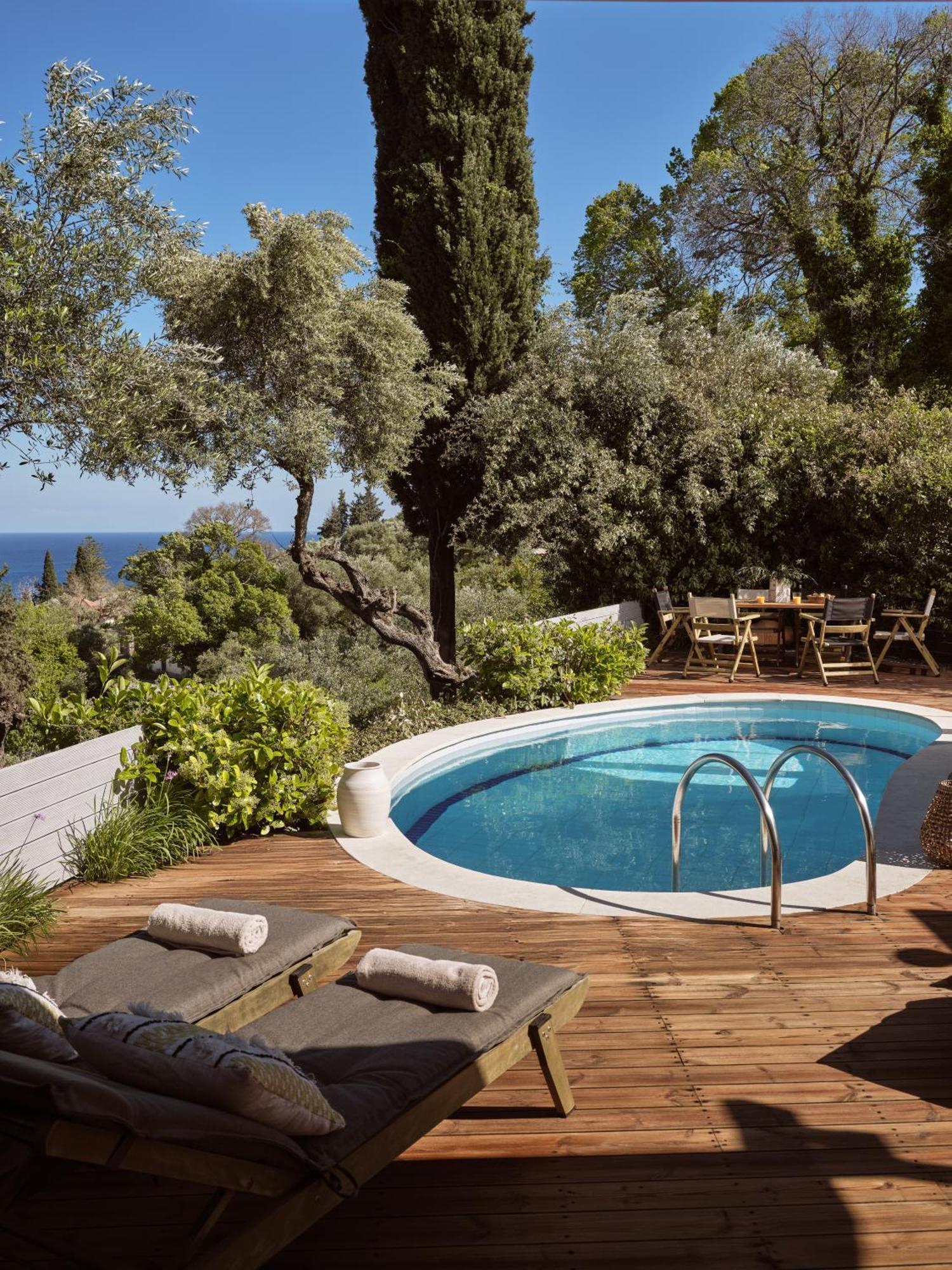 Villa Chris & Jo Villas, Enchanting Escapes, With Heated Pools & Seaviews By Thinkvilla Zakynthos Town