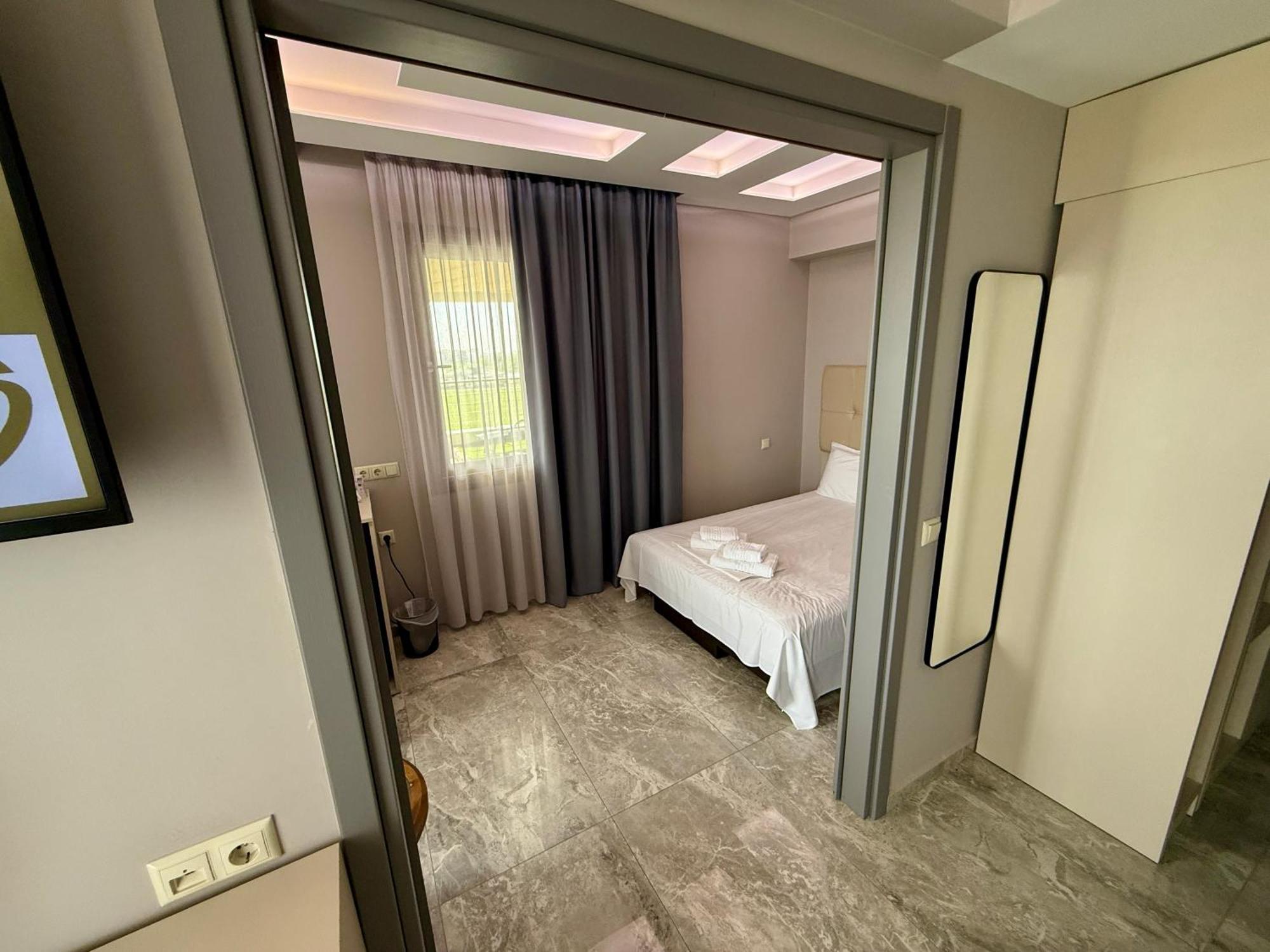 Peloton Hotel 3*