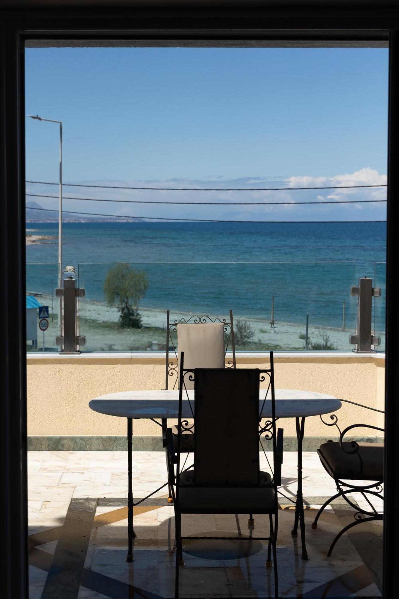 Livas Seaside Family Apartment *