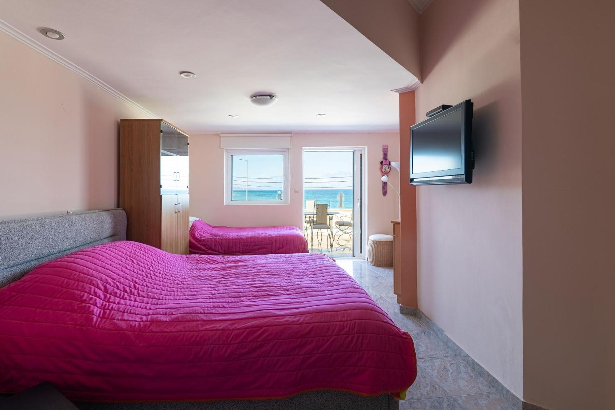 Livas Seaside Family Apartment *