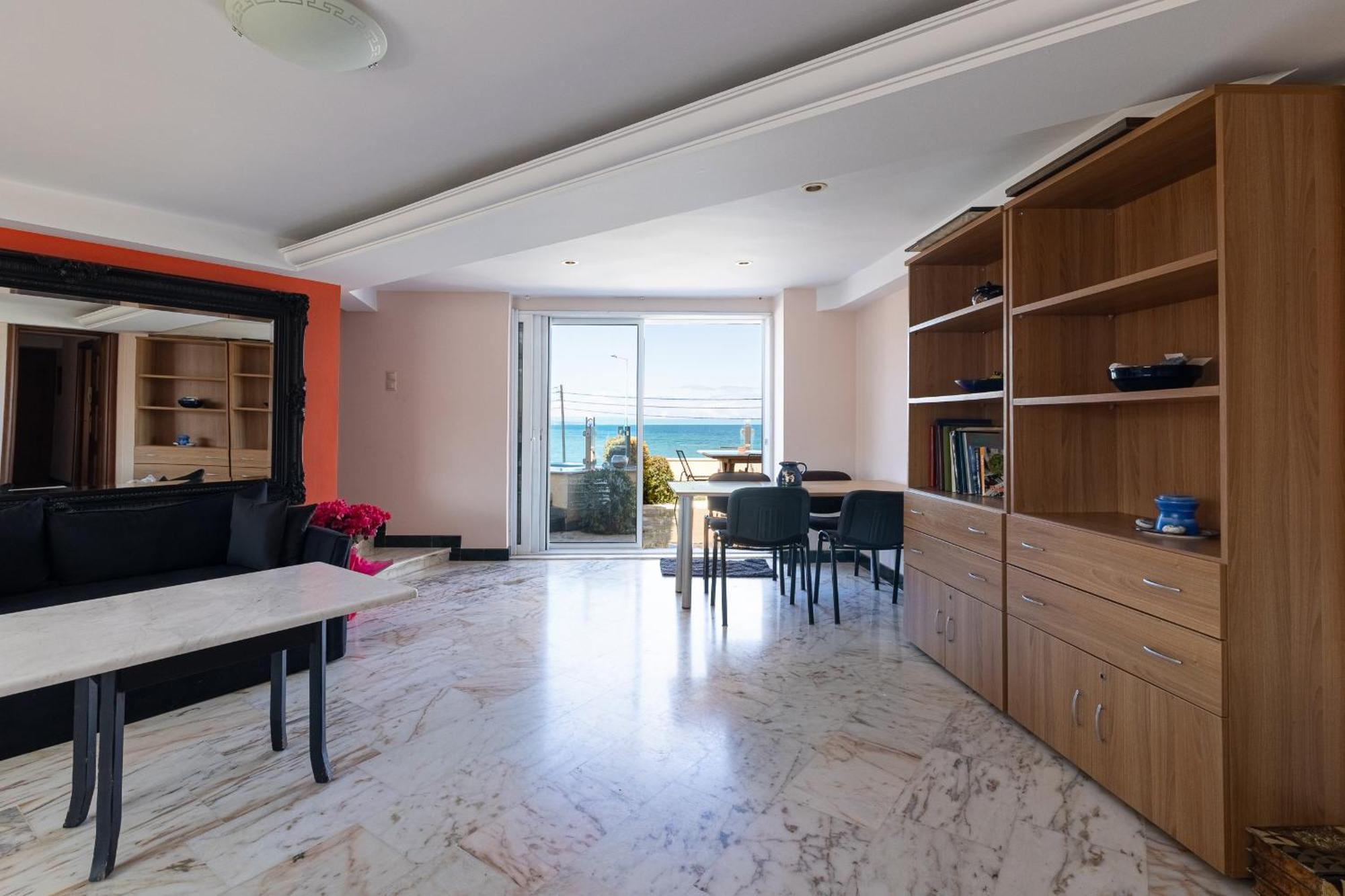 Livas Seaside Family Apartment Corinth