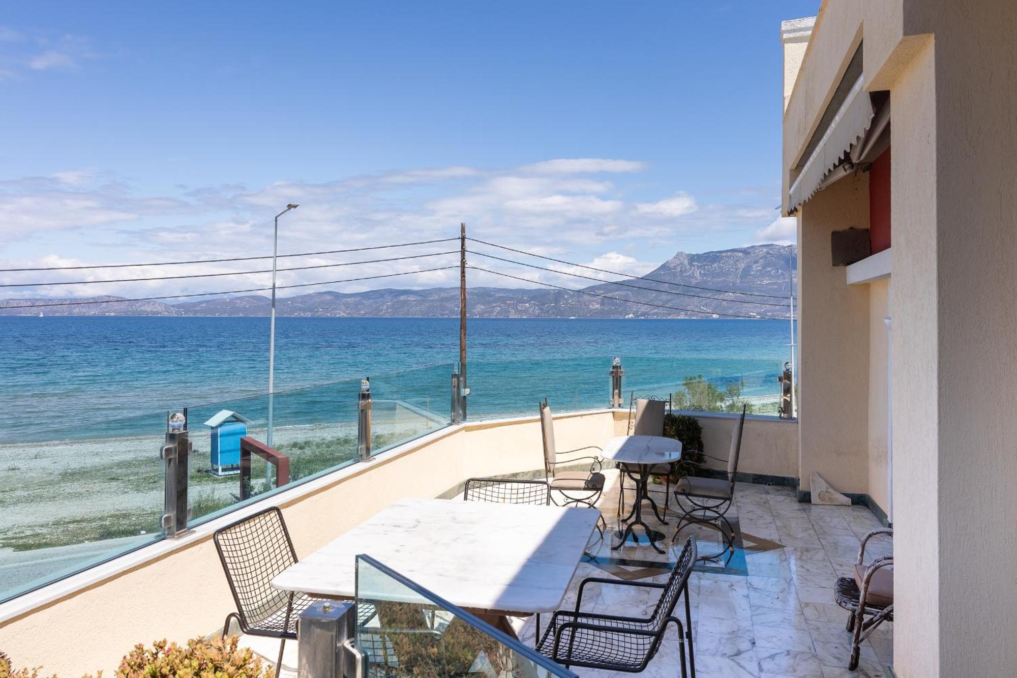 Livas Seaside Family Apartment Corinth