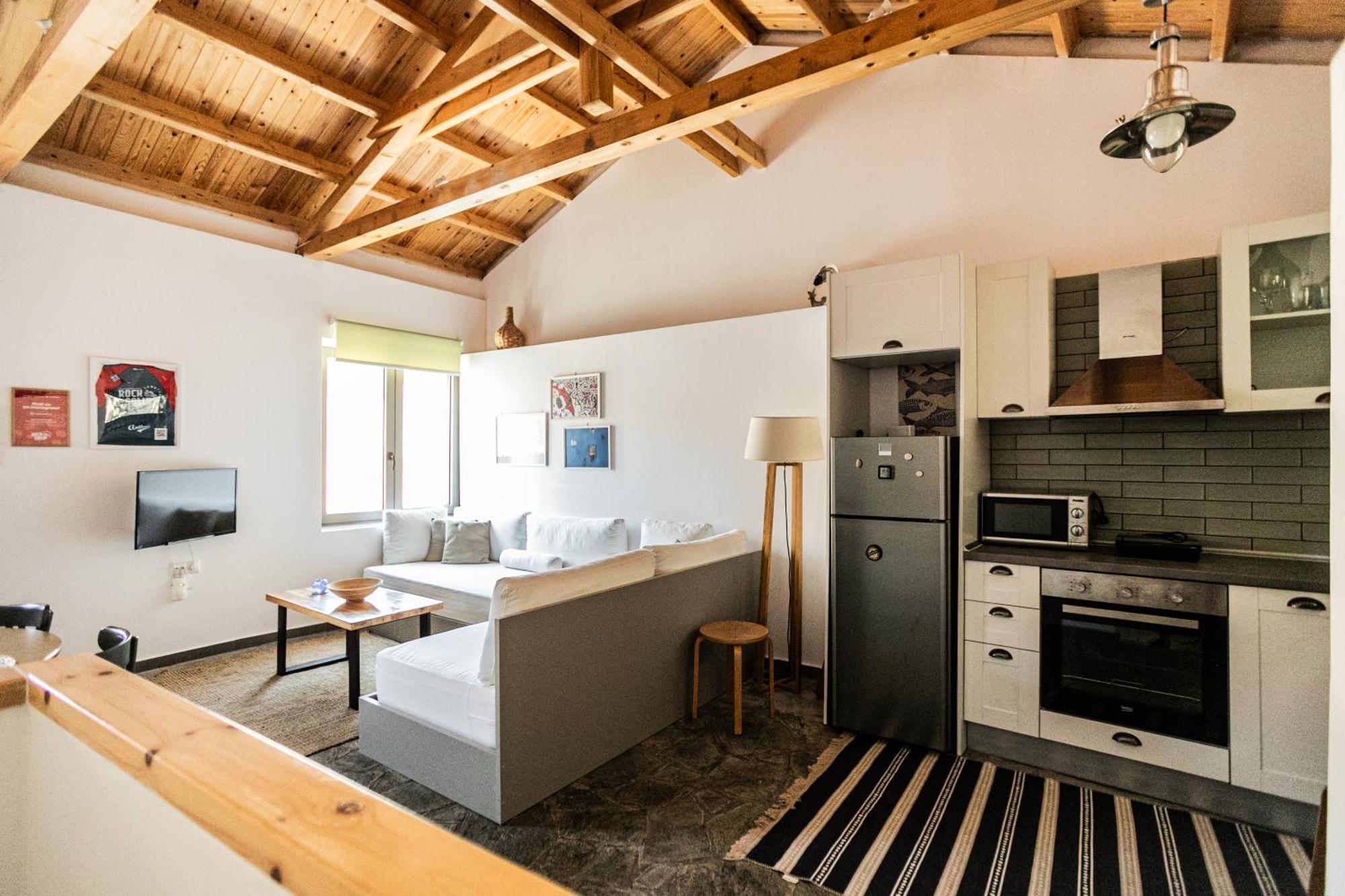 Rock Solid Stone House - Chora