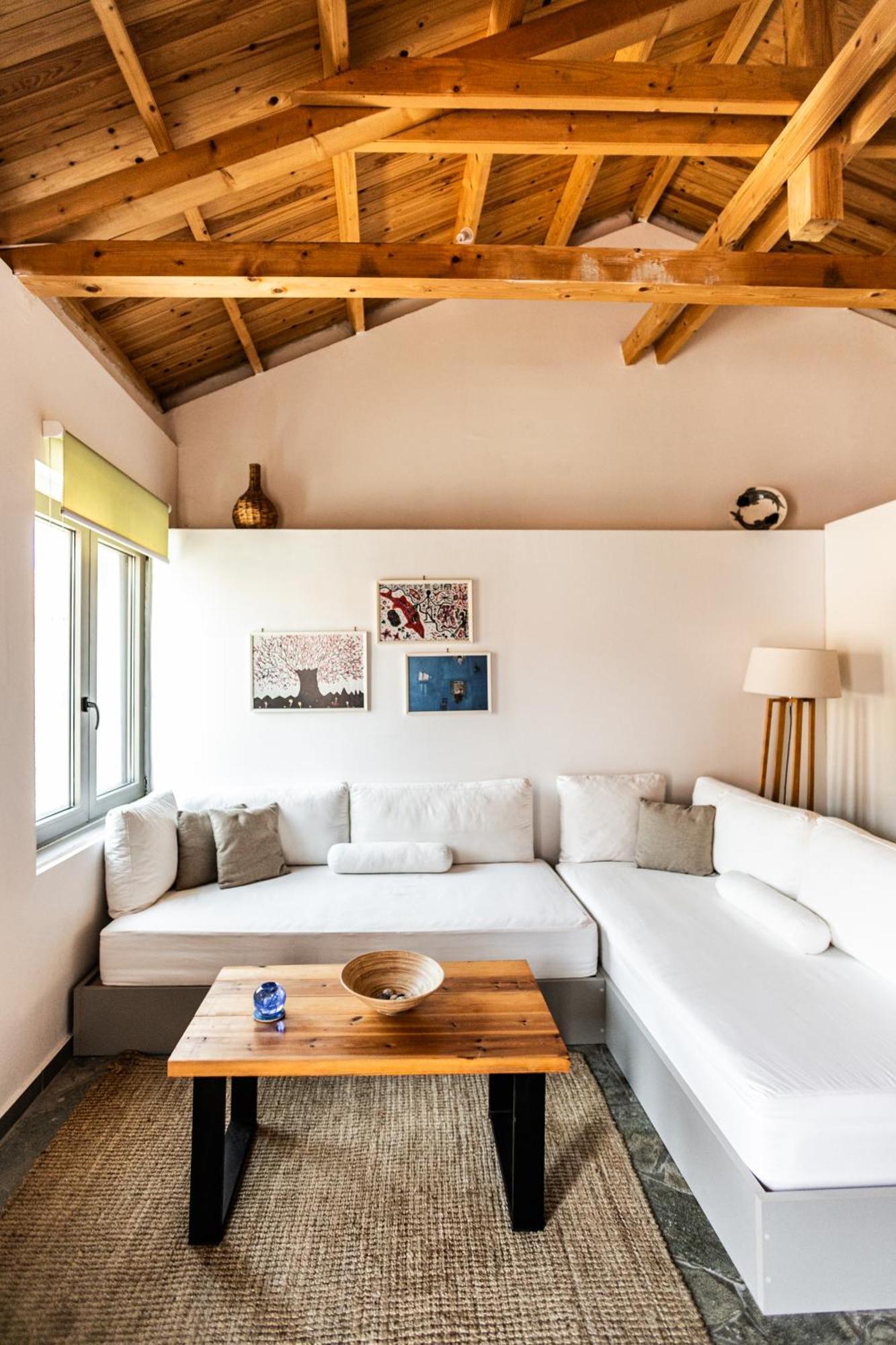Rock Solid Stone House - Chora Holiday home *