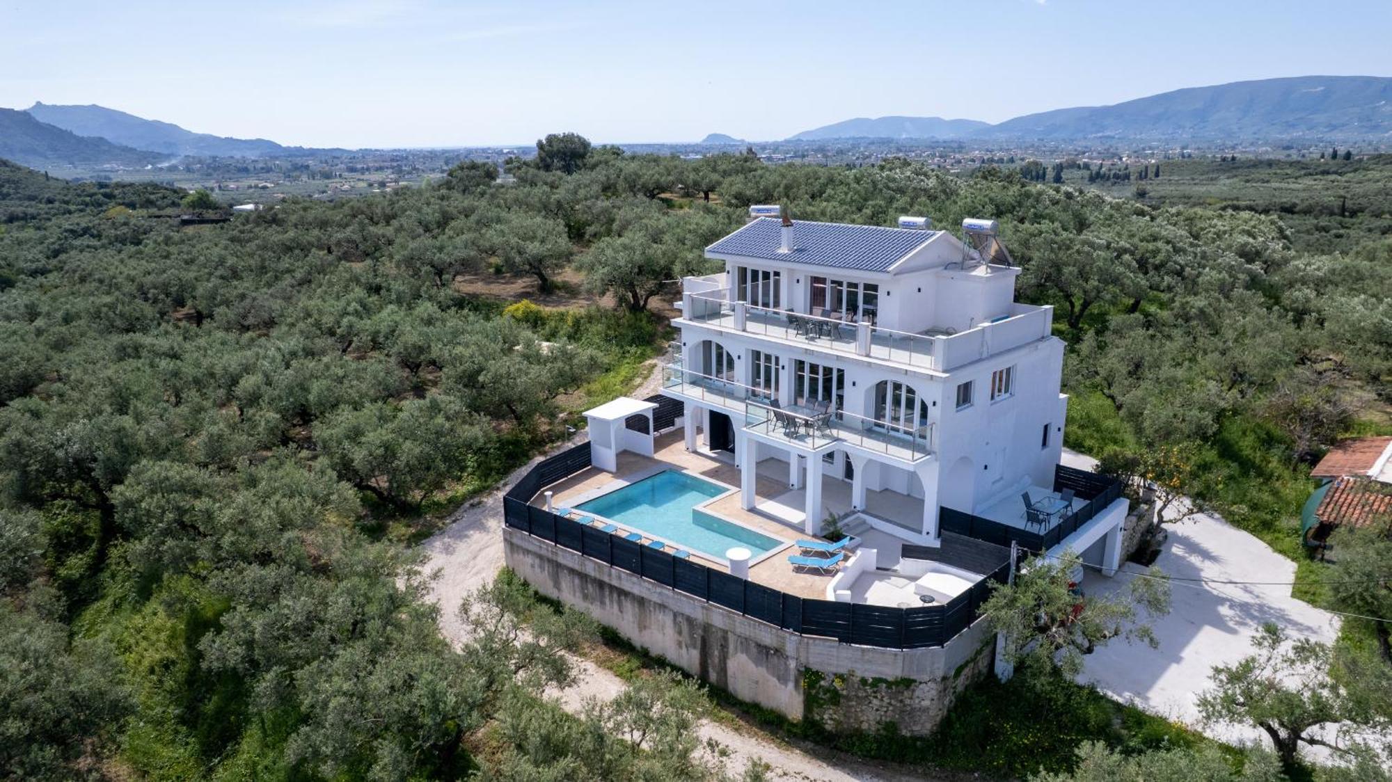 Apartment Gigi Star Luxury With Pool, Sea View