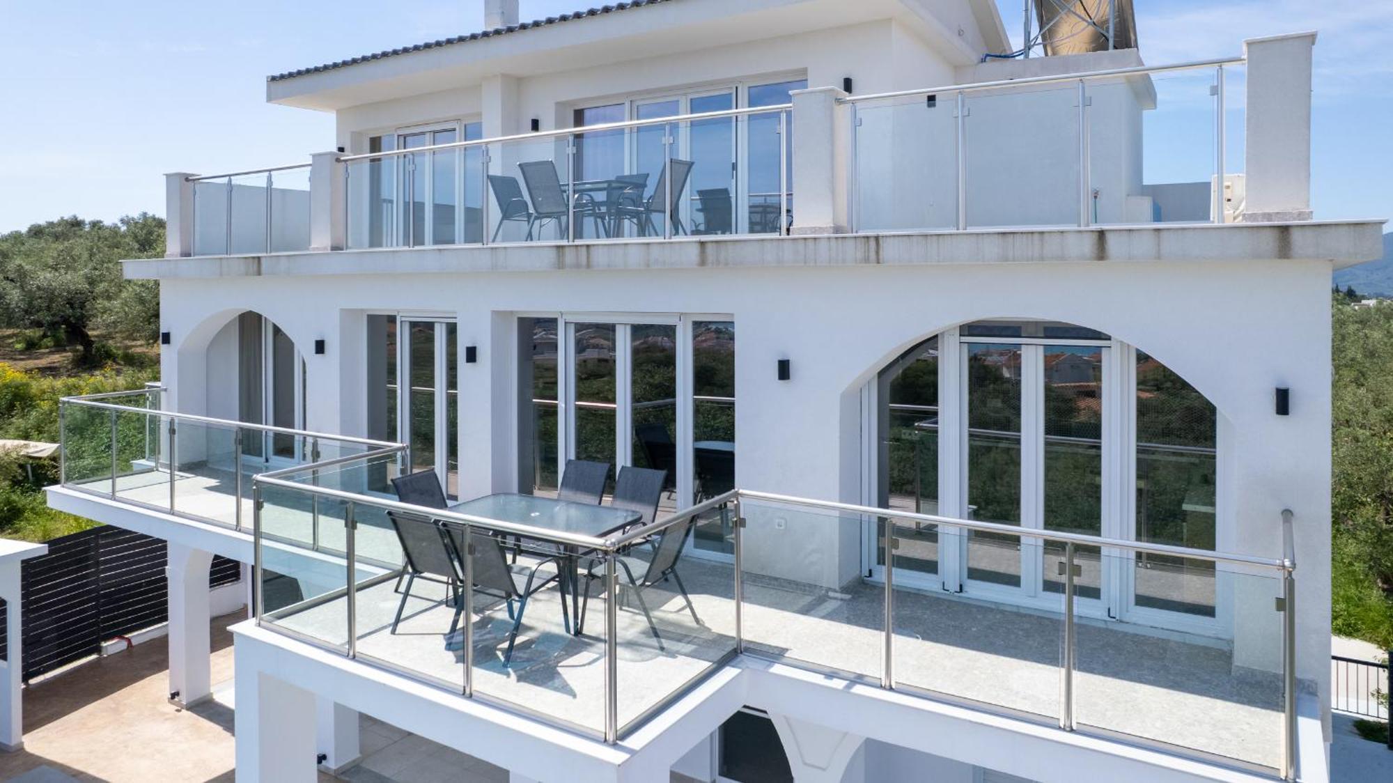 Gigi Star Luxury With Pool, Sea View Apartment *
