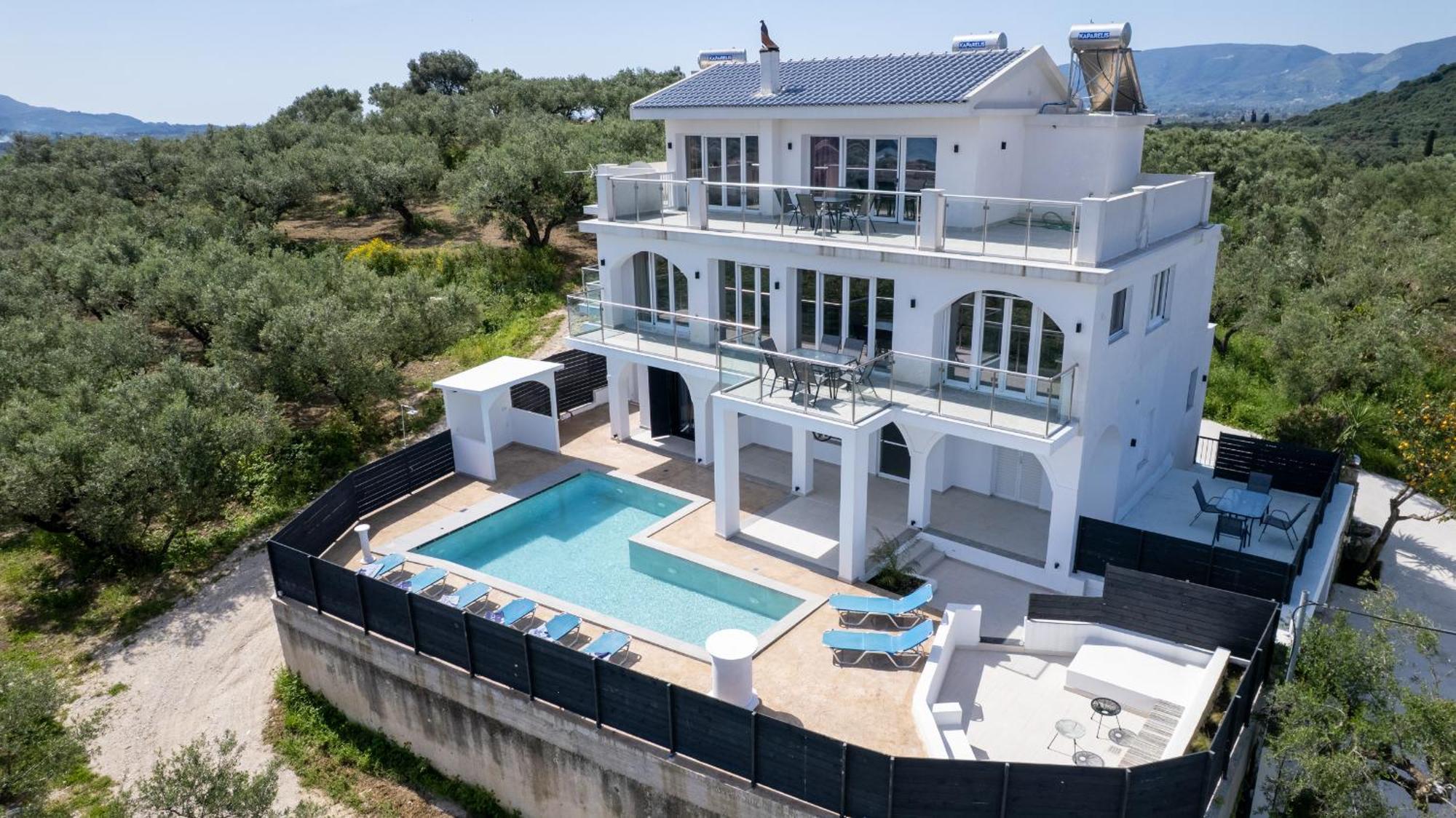 Gigi Star Luxury With Pool, Sea View Apartment *