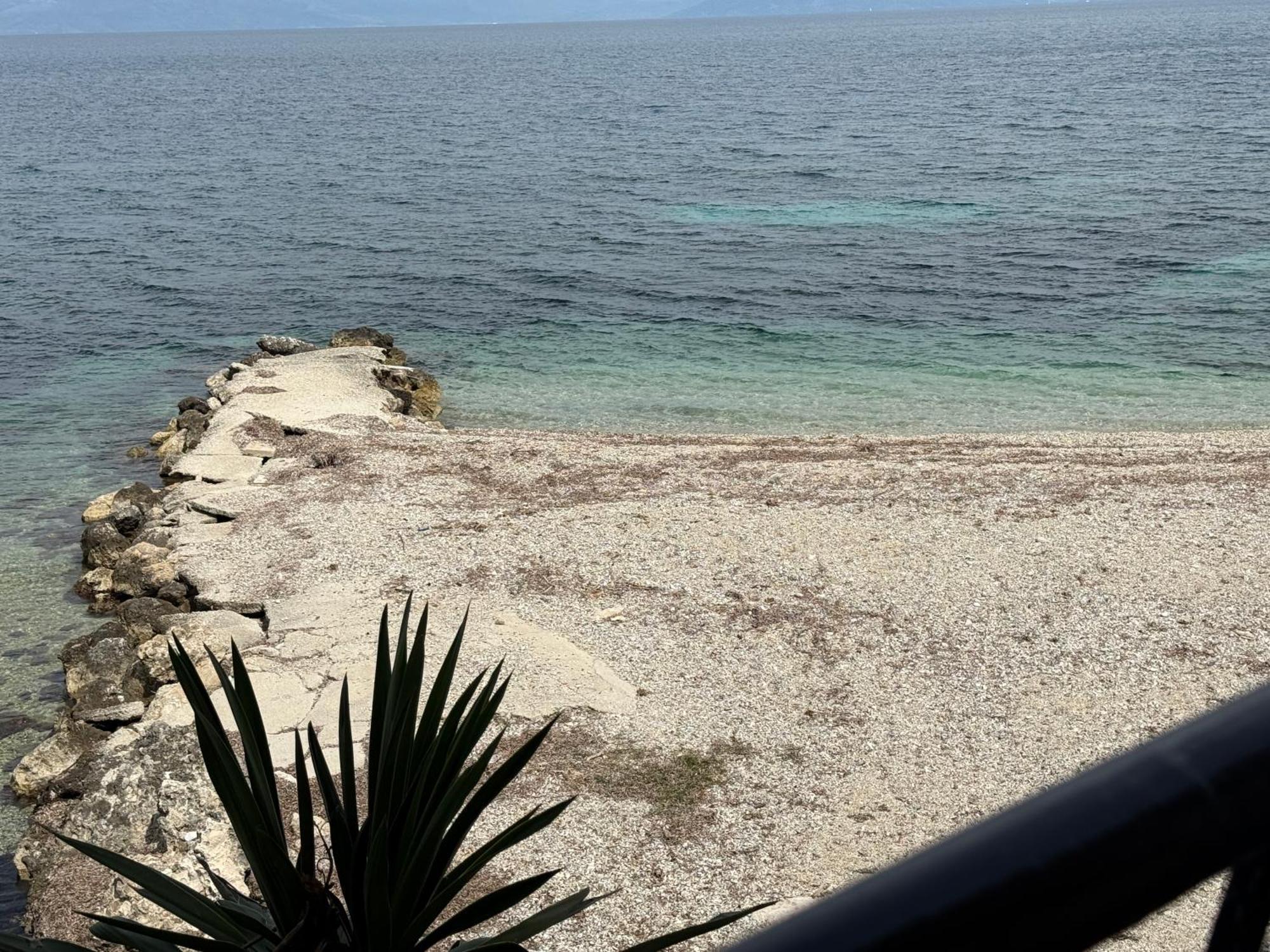 Fronte Mare - Sea Front Luxury With Private Patio *