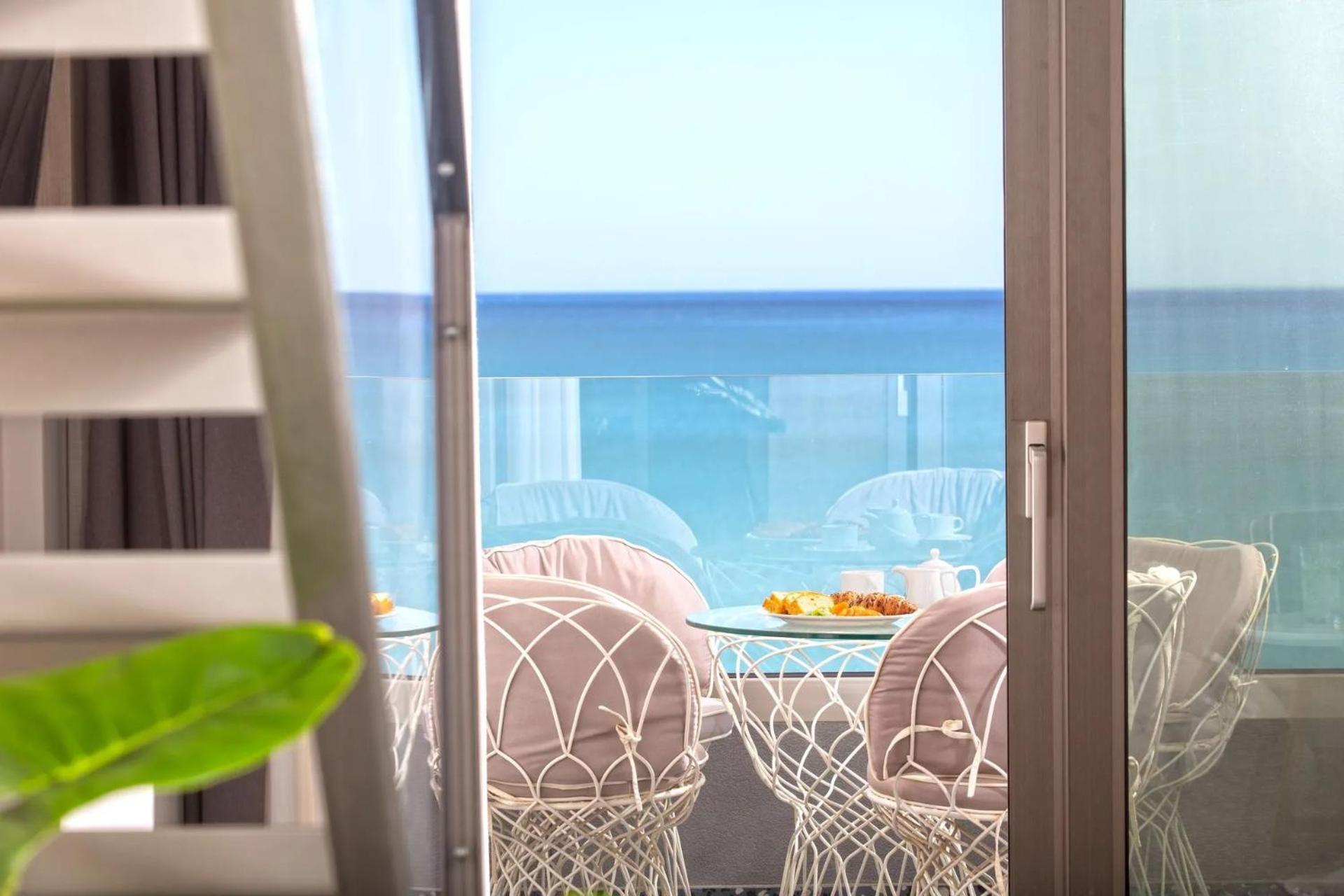 Aparthotel Pearl Seabreeze 3*