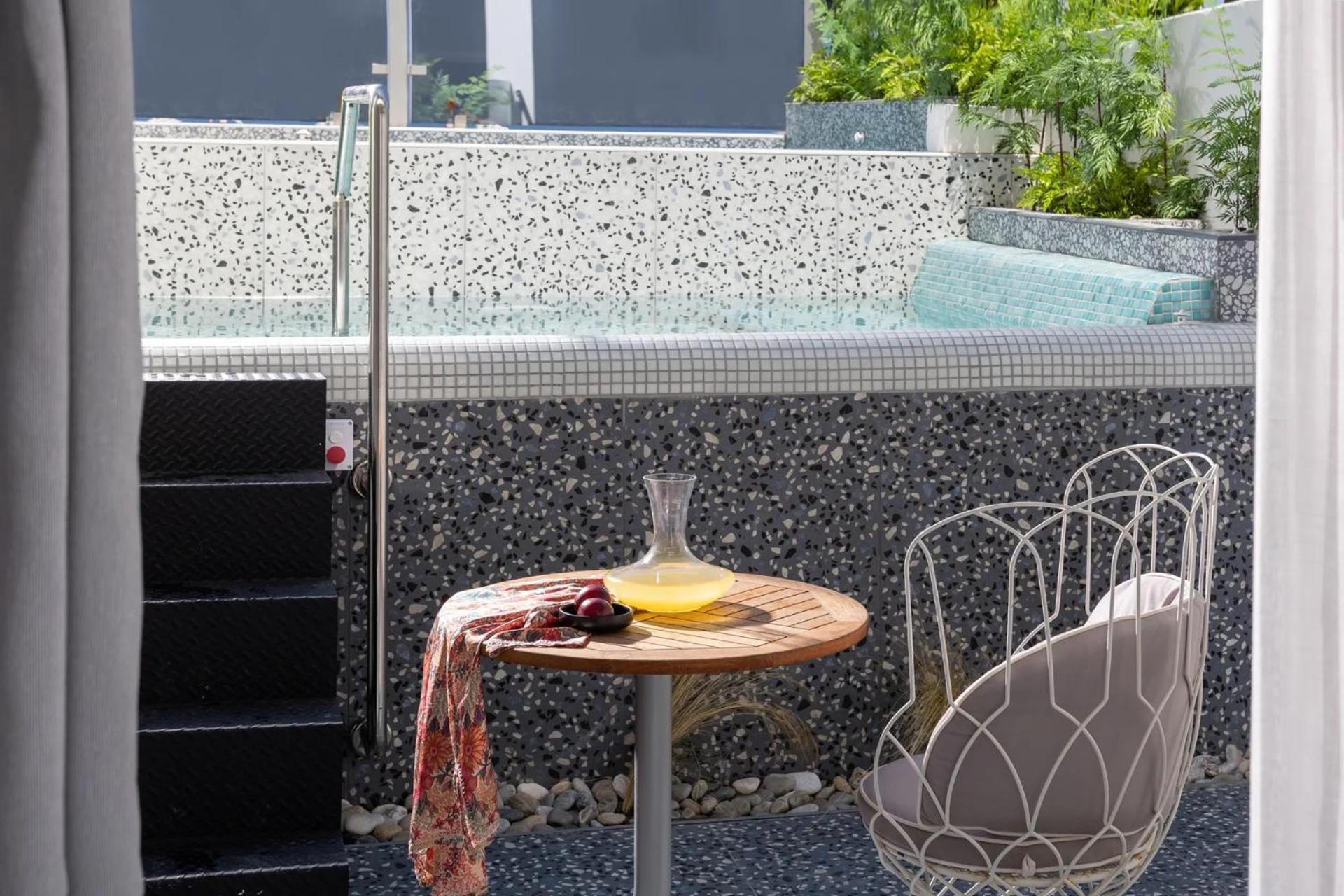 Aparthotel Pearl Seabreeze 3*