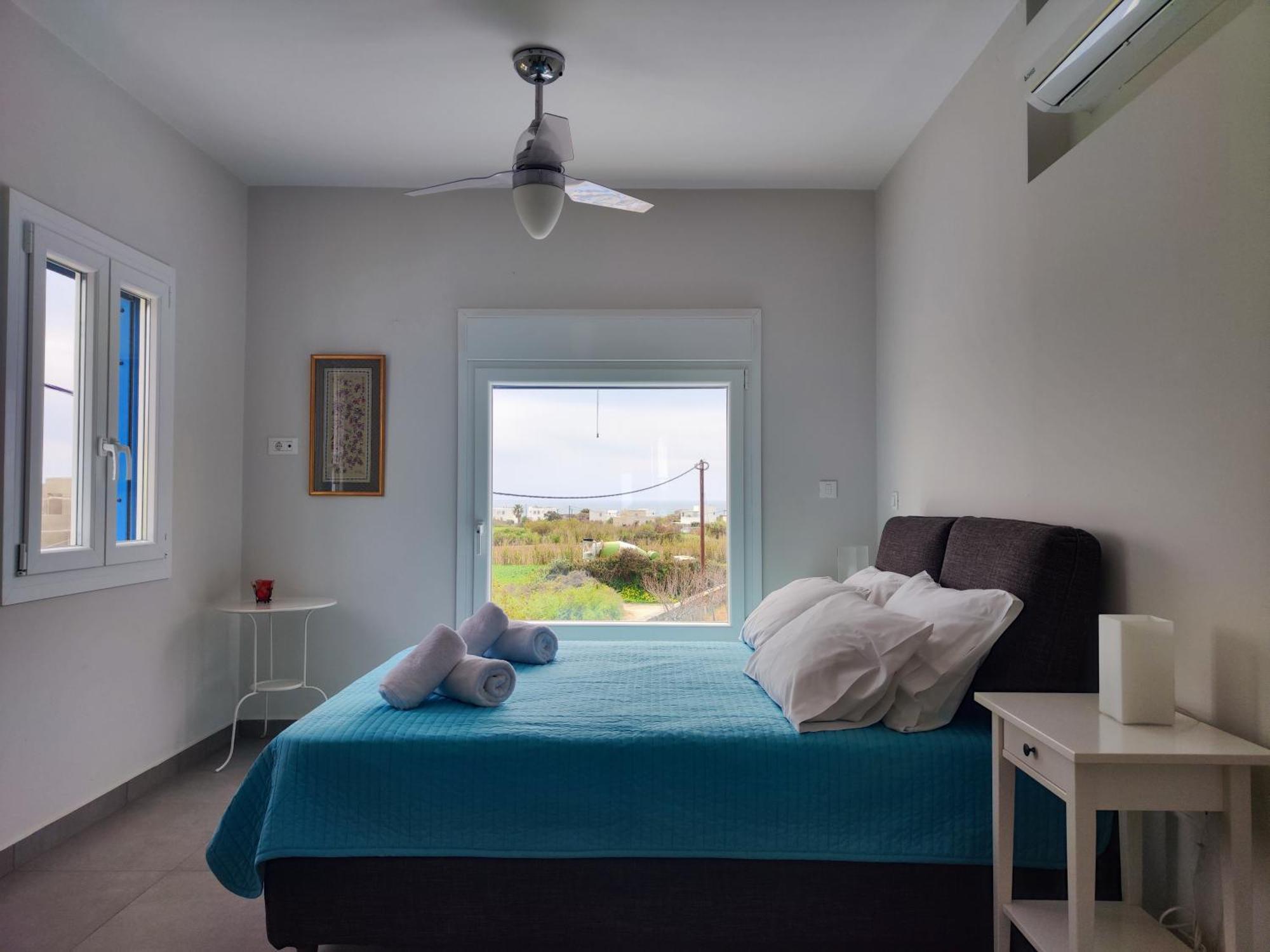 Amfitriti's Naxos City