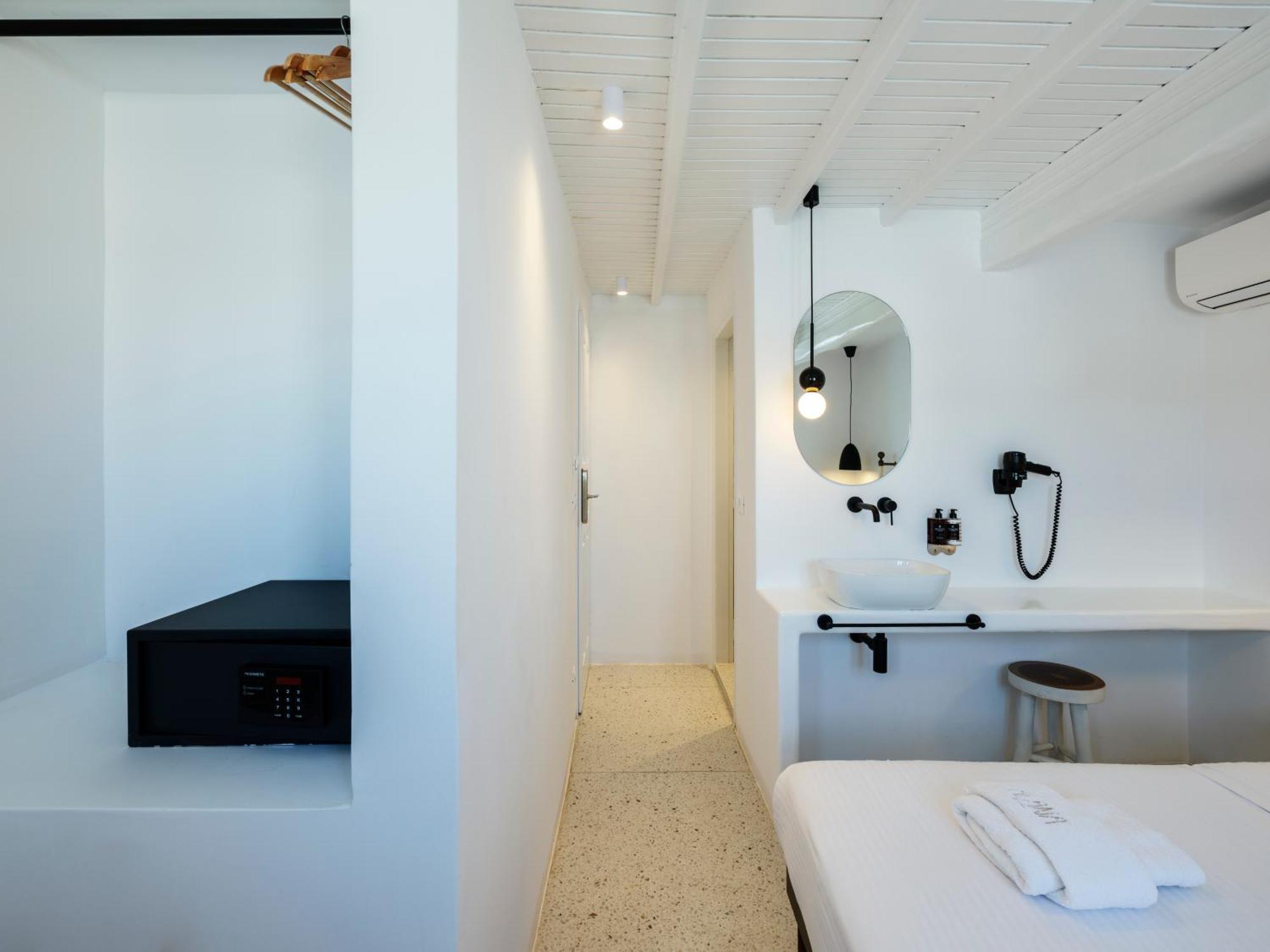 Alana Mykonos Inn