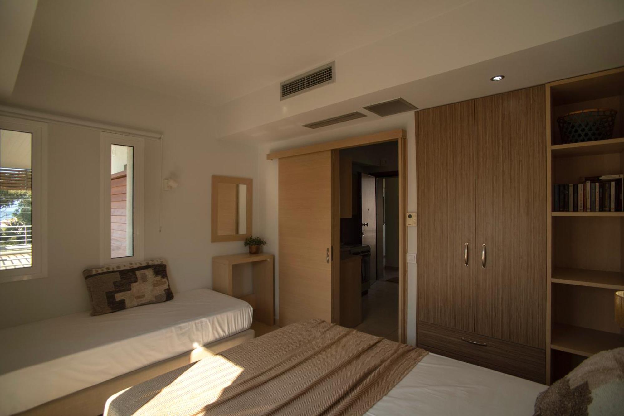 Apartment Homes *