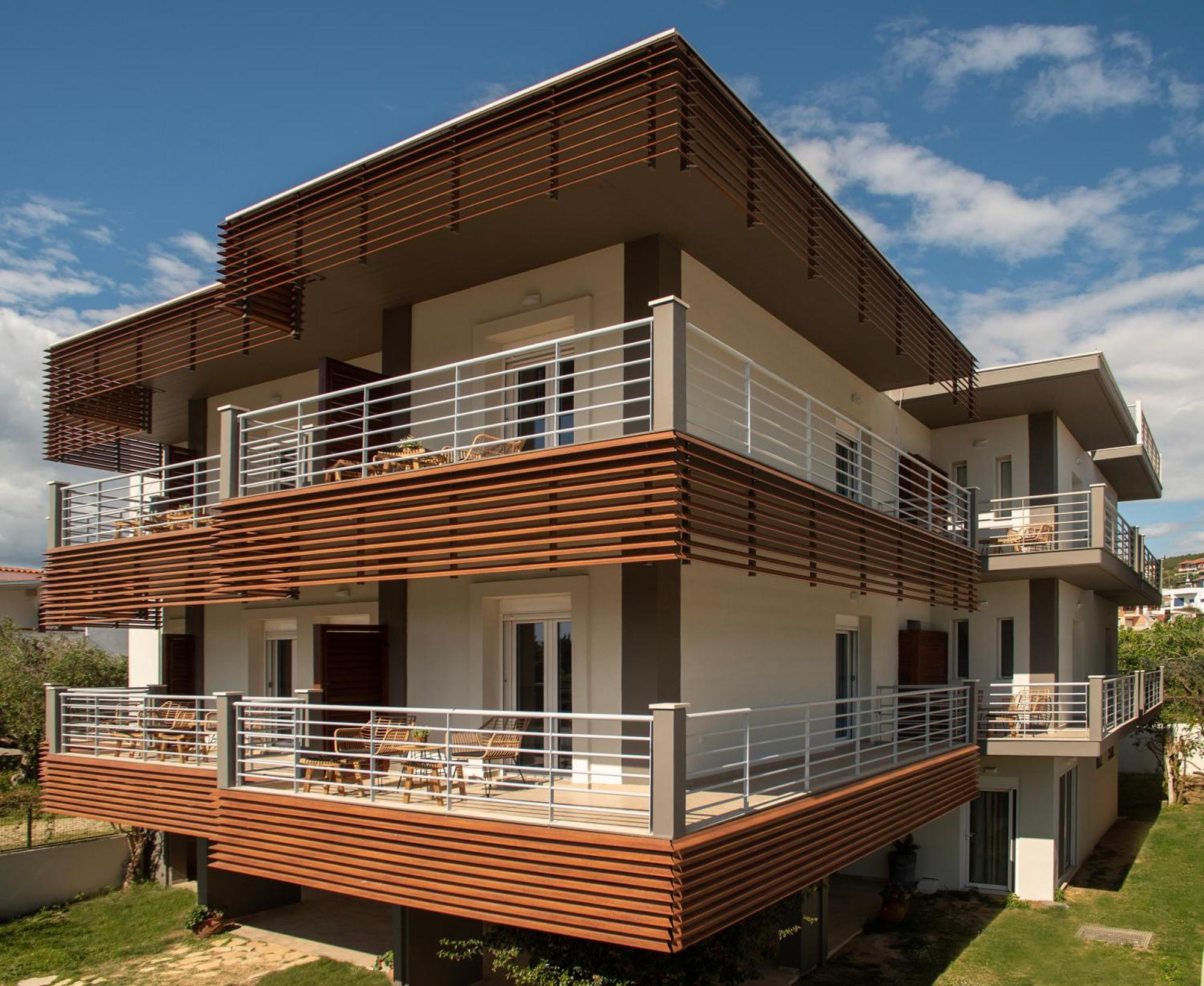 Apartment Homes *