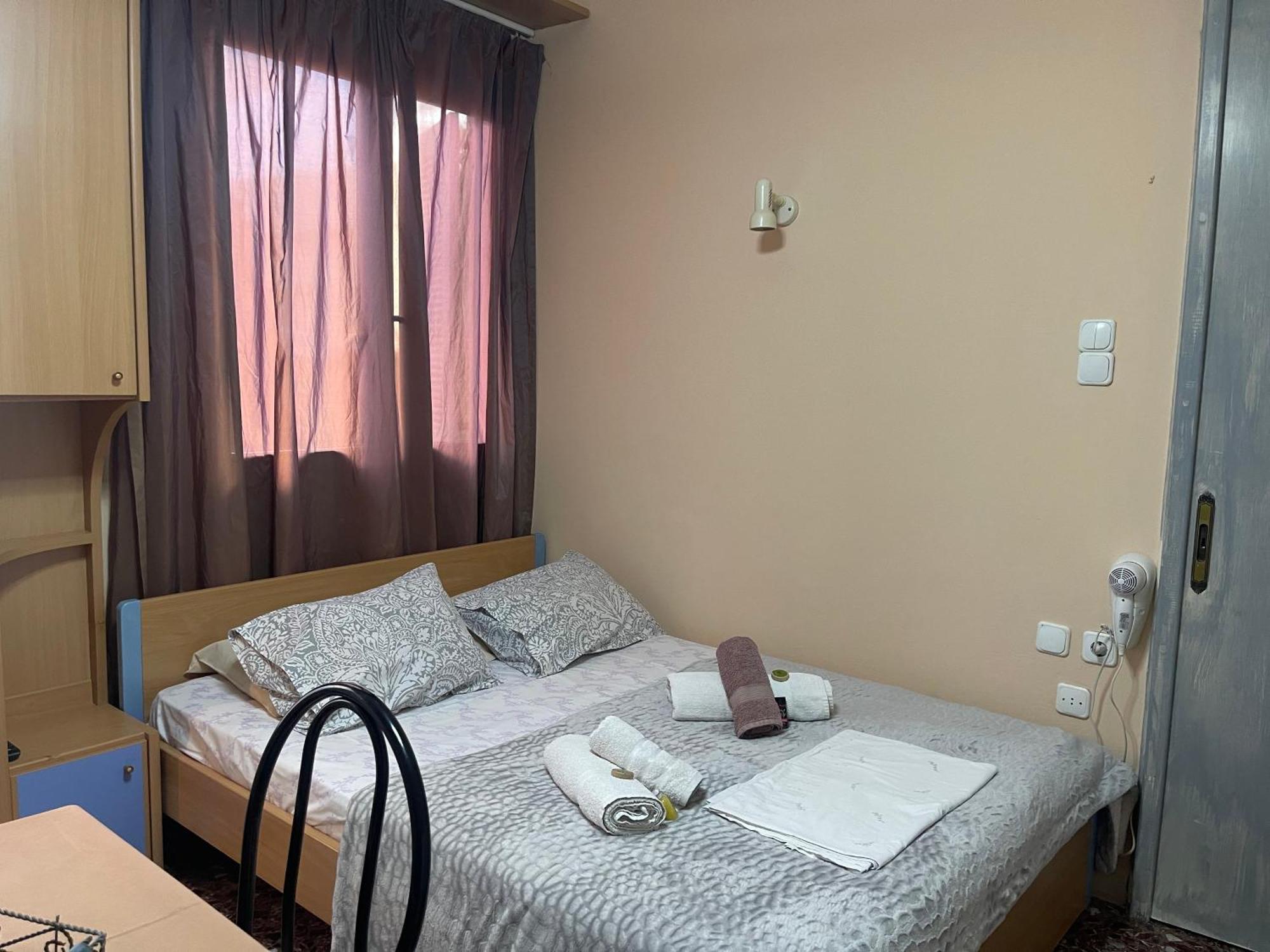 Pislis Guest house *