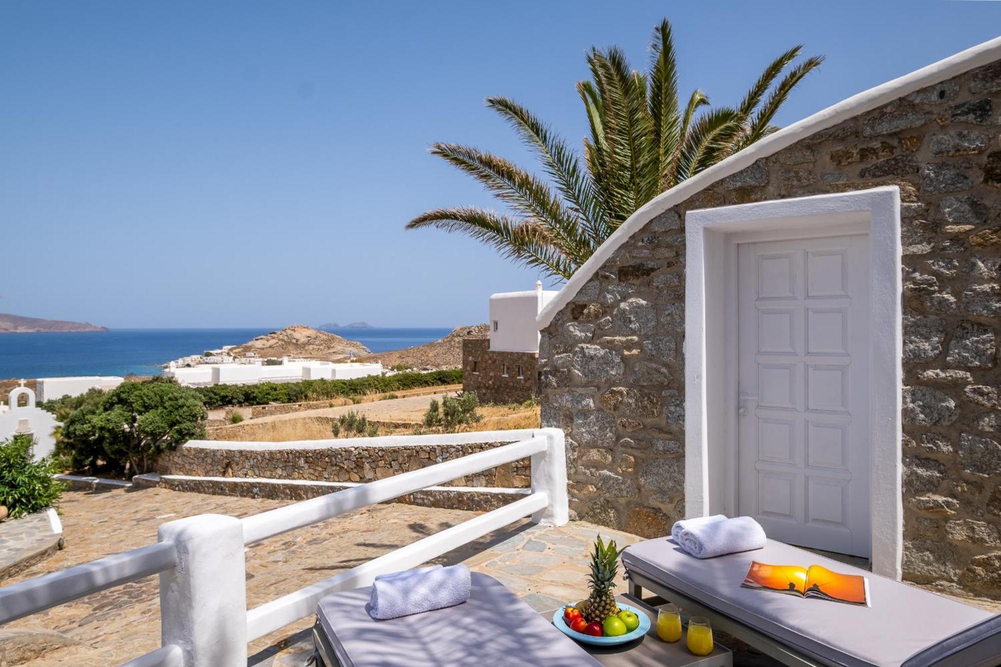 Manu Mykonos Next To The Quality Brand & Mykonos Town