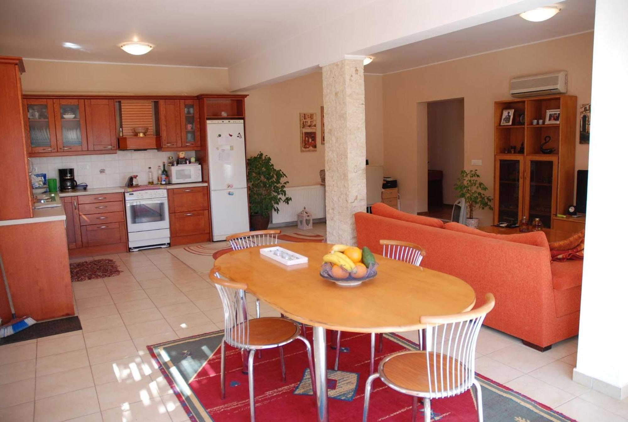 Luxury Cozy With Garden Near The Sea Villa *