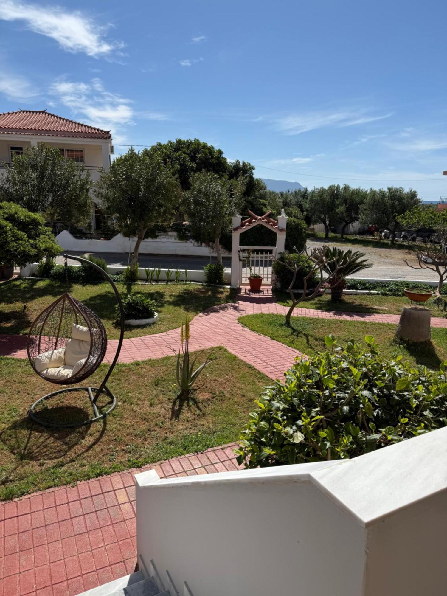 Guest house Vias *