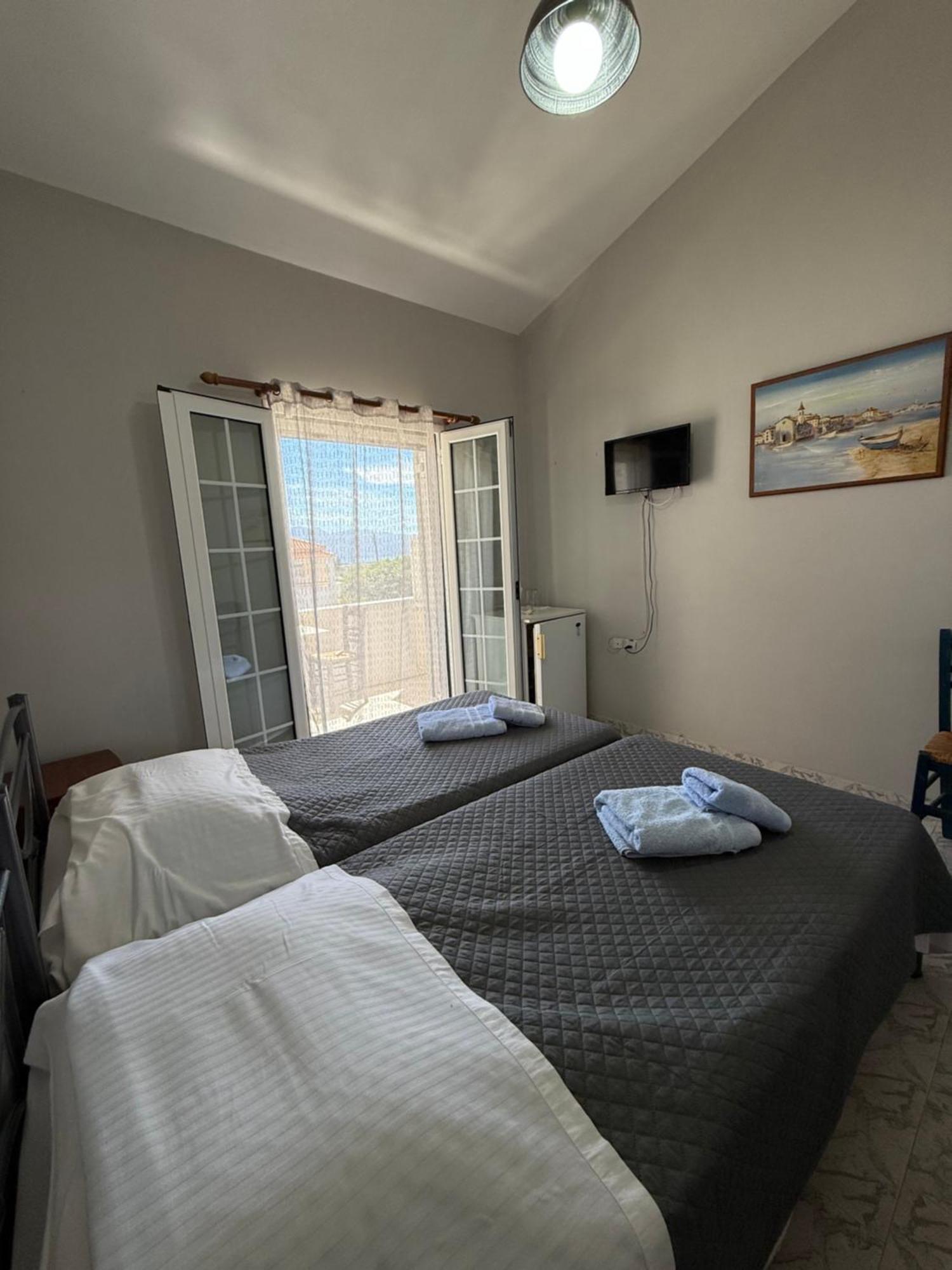 Guest house Vias *